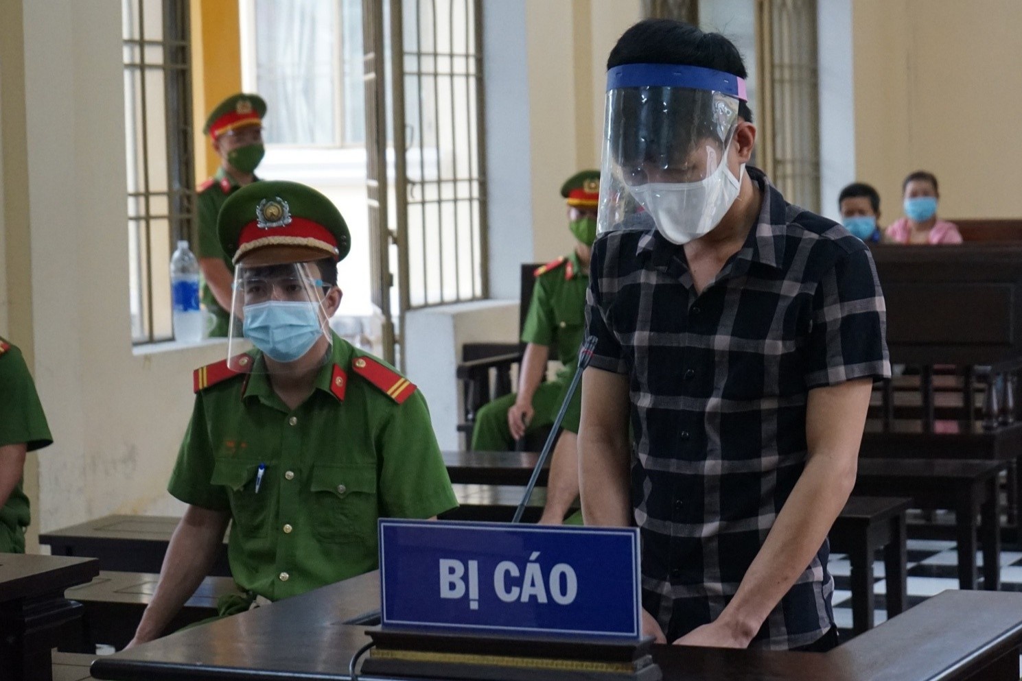 Cuong ghen, ra tay giet nguoi ngu voi vo cu hinh anh