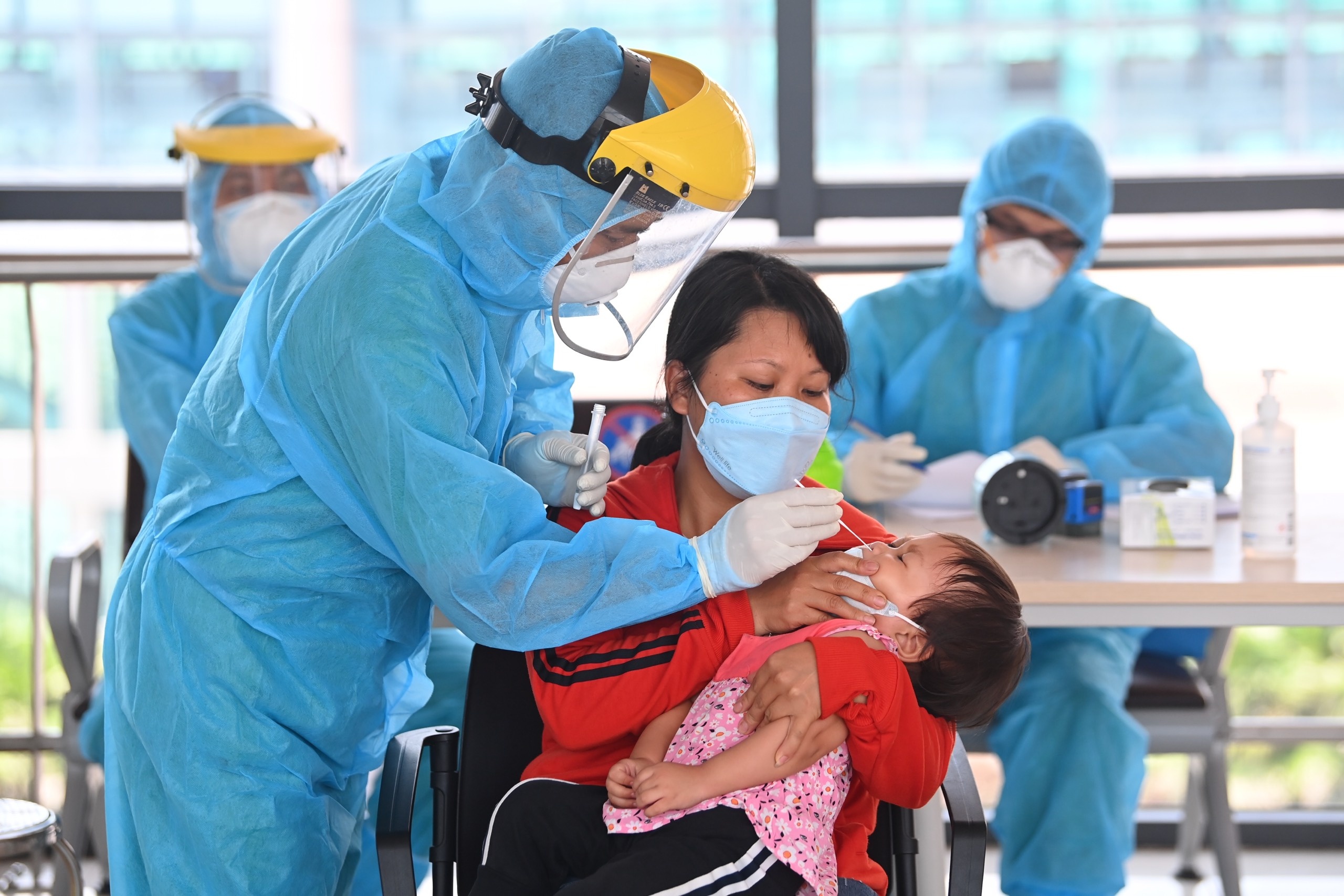 xet nghiem Covid-19 anh 1