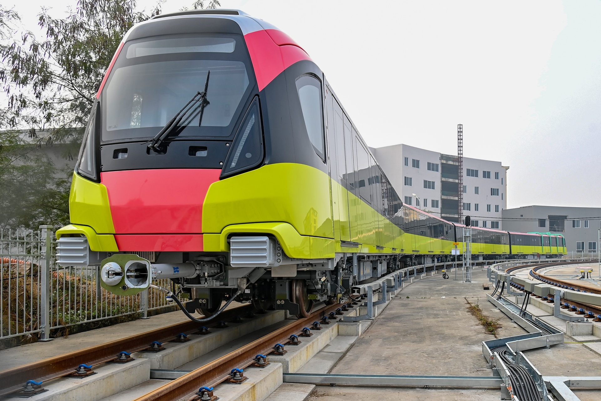 Dung thi cong ga ngam S12 tuyen Metro Nhon - ga Ha Noi hinh anh