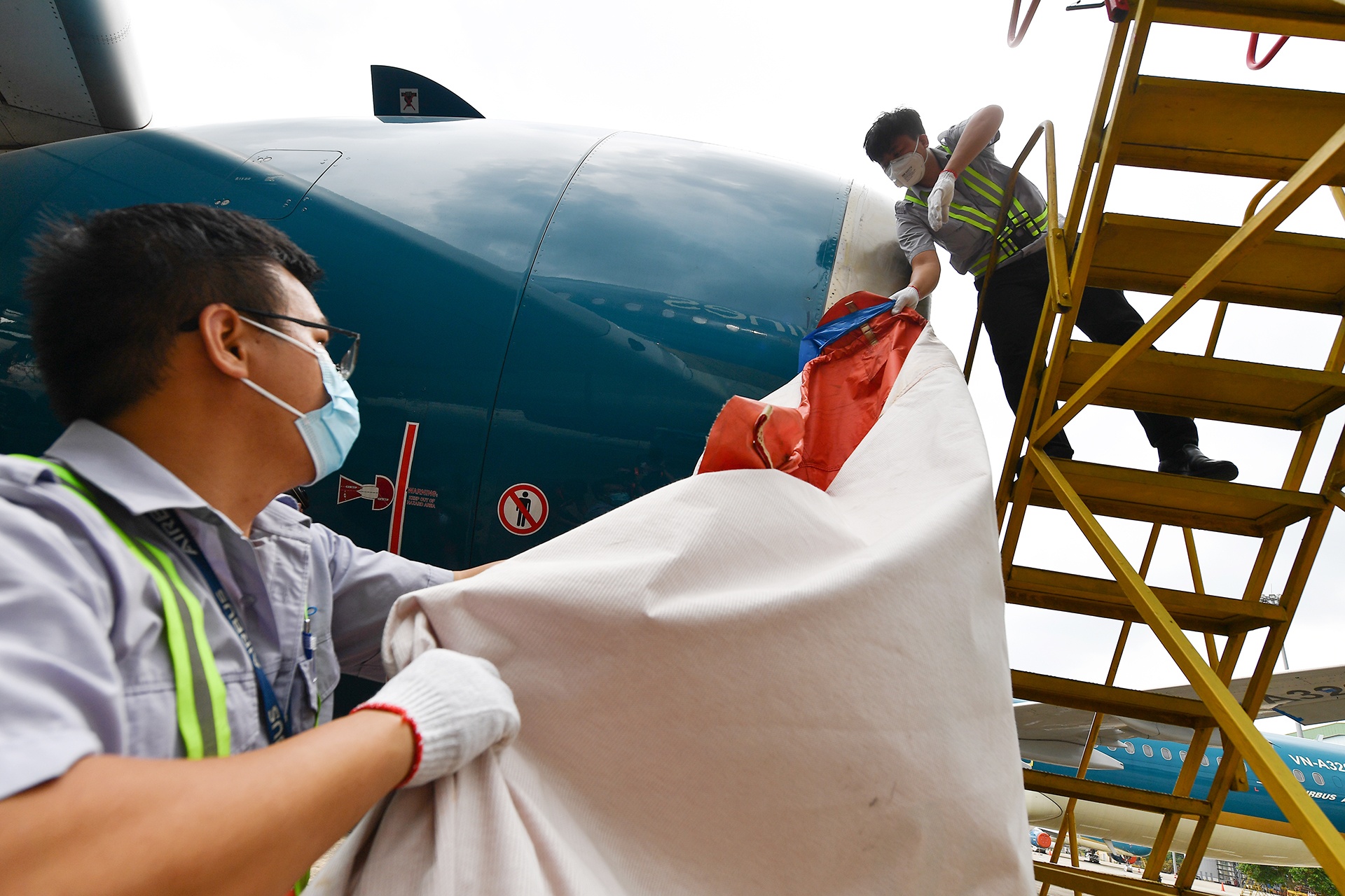 Ca benh Covid-19 Ha Noi,  Ha Noi mo cua duong bay anh 3