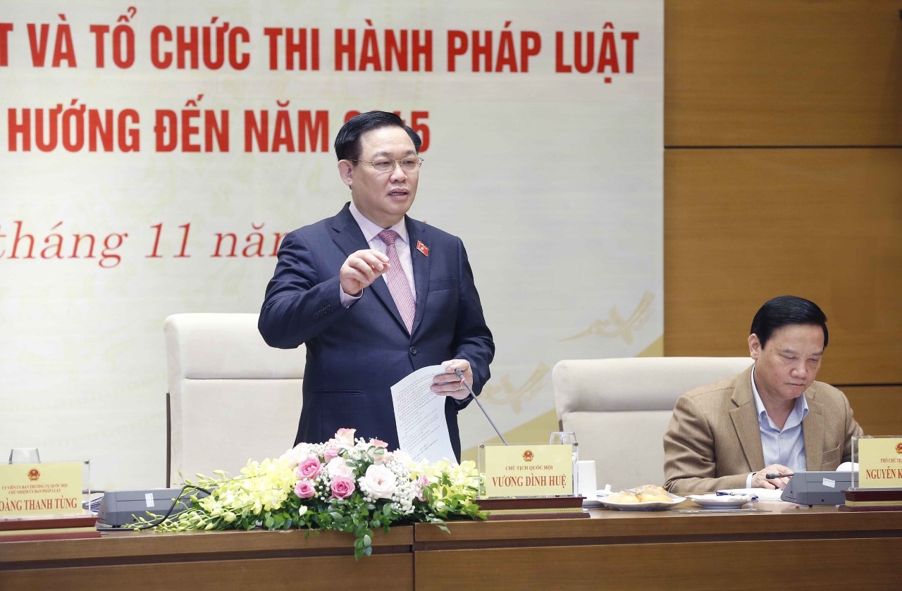 Chu tich Quoc hoi Vuong Dinh Hue anh 1