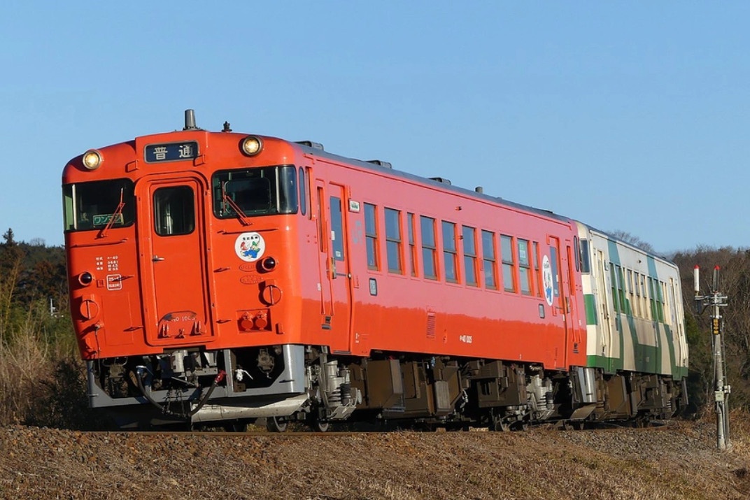 Bo Giao thong khong dong y nhap 37 toa tau cu tu Nhat Ban hinh anh