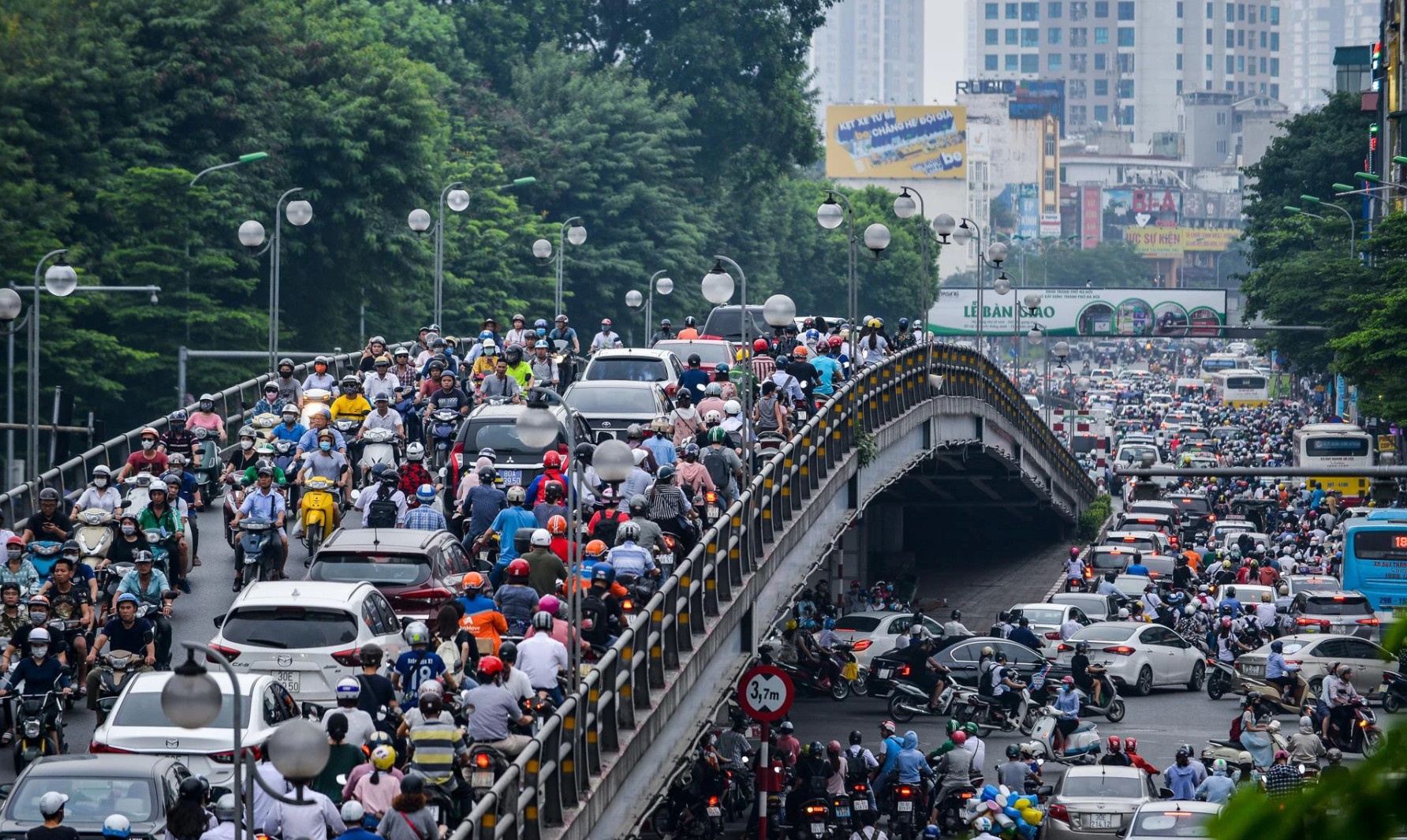 Ha Noi chua co lo trinh cho de an cam xe may hinh anh