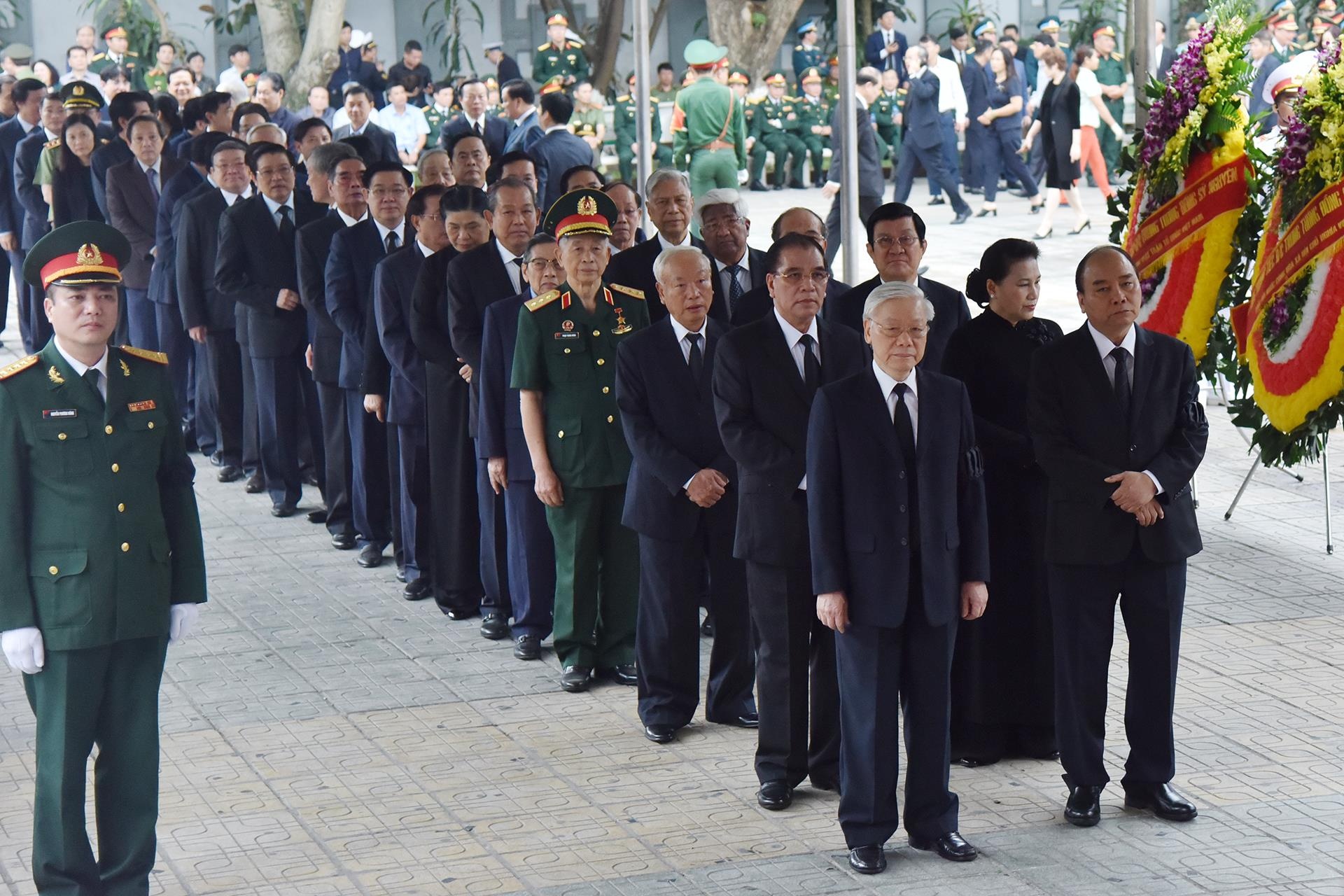 dam tang trung tuong Dong Sy Nguyen anh 4