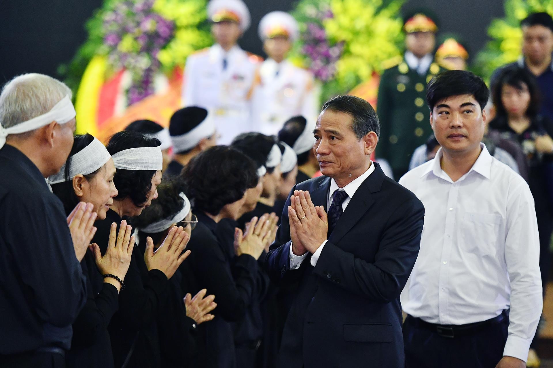 dam tang trung tuong Dong Sy Nguyen anh 13