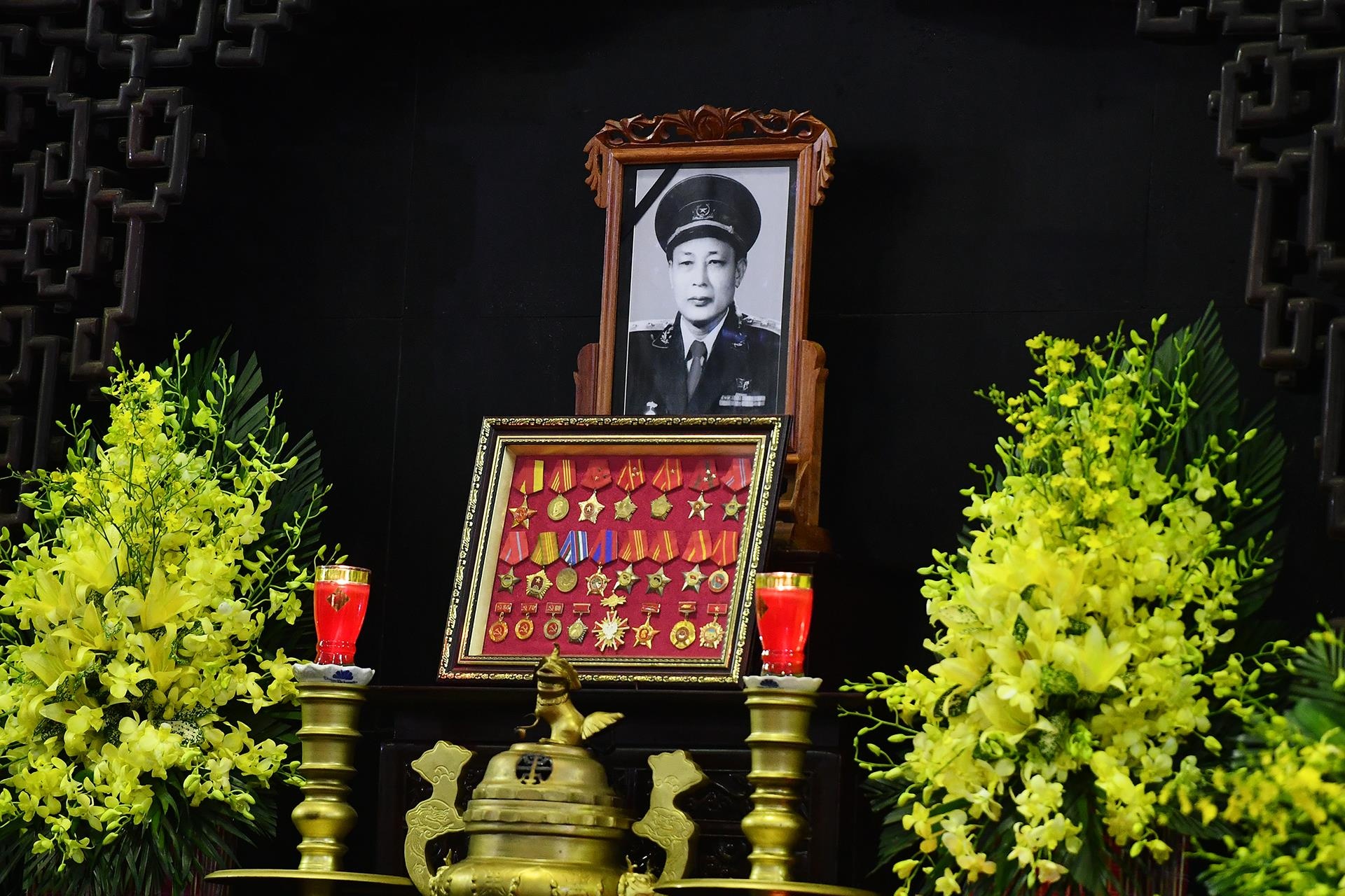 dam tang trung tuong Dong Sy Nguyen anh 3