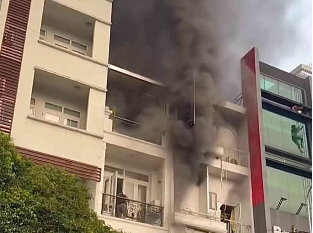 vu chay nha tro,  2 nguoi chet anh 1