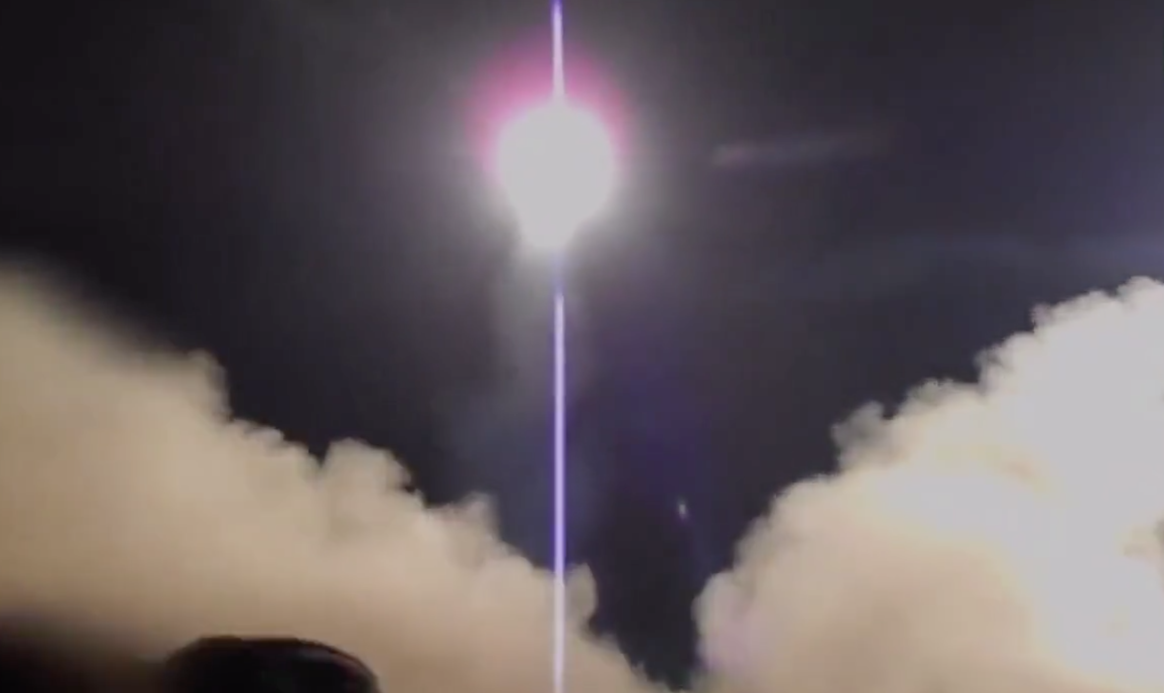 Iran phong ten lua 'sieu nang da dau dan' trong dot tra dua thu 66 hinh anh