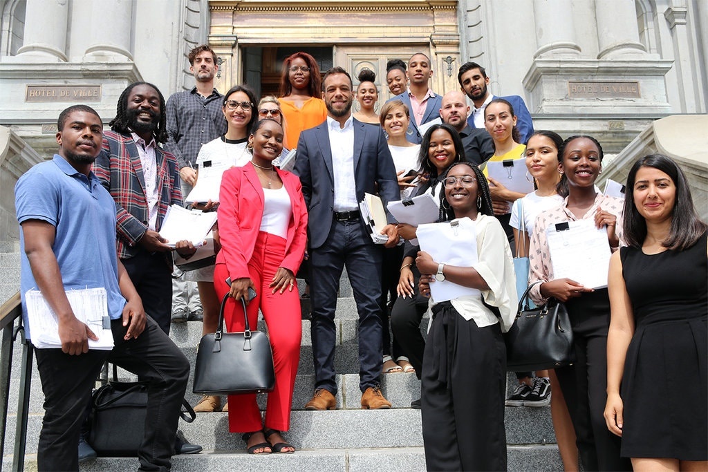 Barack Obama,  Balarama Holness,  Quebec,  Montreal,  phan biet chung toc,  Black Lives Matter,  bong bau duc,  quy goi,  Colin Kaepernick anh 3