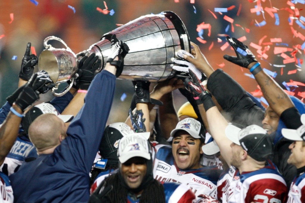 Barack Obama,  Balarama Holness,  Quebec,  Montreal,  phan biet chung toc,  Black Lives Matter,  bong bau duc,  quy goi,  Colin Kaepernick anh 6