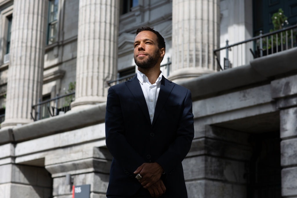 Barack Obama,  Balarama Holness,  Quebec,  Montreal,  phan biet chung toc,  Black Lives Matter,  bong bau duc,  quy goi,  Colin Kaepernick anh 1