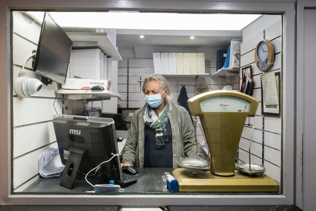 Tin dung den tu thoi Trung co troi day tai Italy vi Covid-19 hinh anh