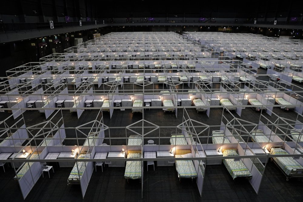 Lo hong chet nguoi sau lan song dich thu 3 o Hong Kong hinh anh