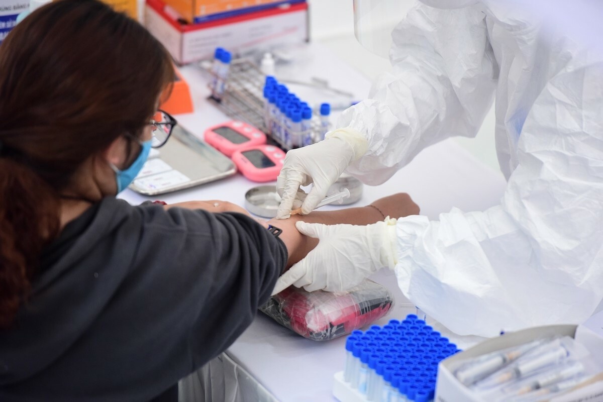 covid-19,  chuyen gia,  dai bieu quoc hoi,  karl lauterbach,  harvard,  cologne,  phat tan,  super spreader,  sieu lay nhiem,  covid party,  duong tinh,  truong hoc,  chinh phu,  chong dich anh 5