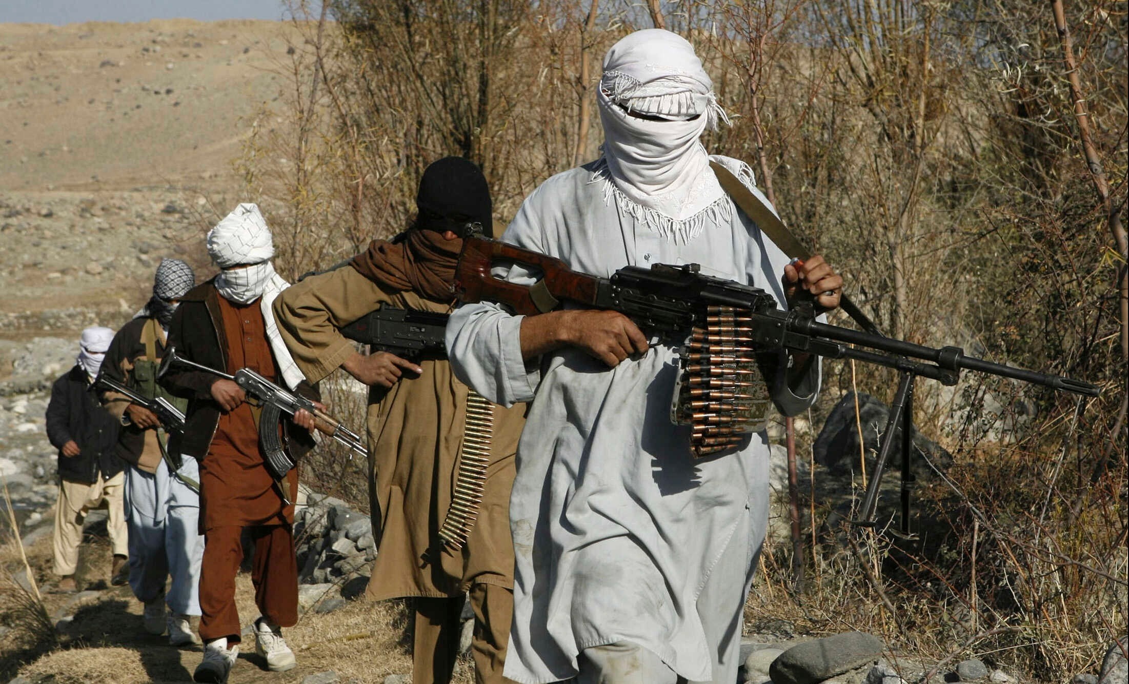 bi mat cau chuyen thieu nu ban guc taliban anh 2