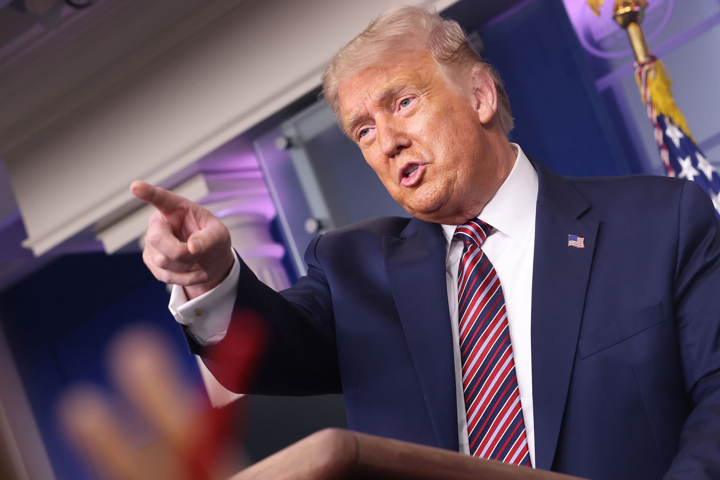 TT Trump dap tra ong Obama bang tweet viet hoa toan bo hinh anh