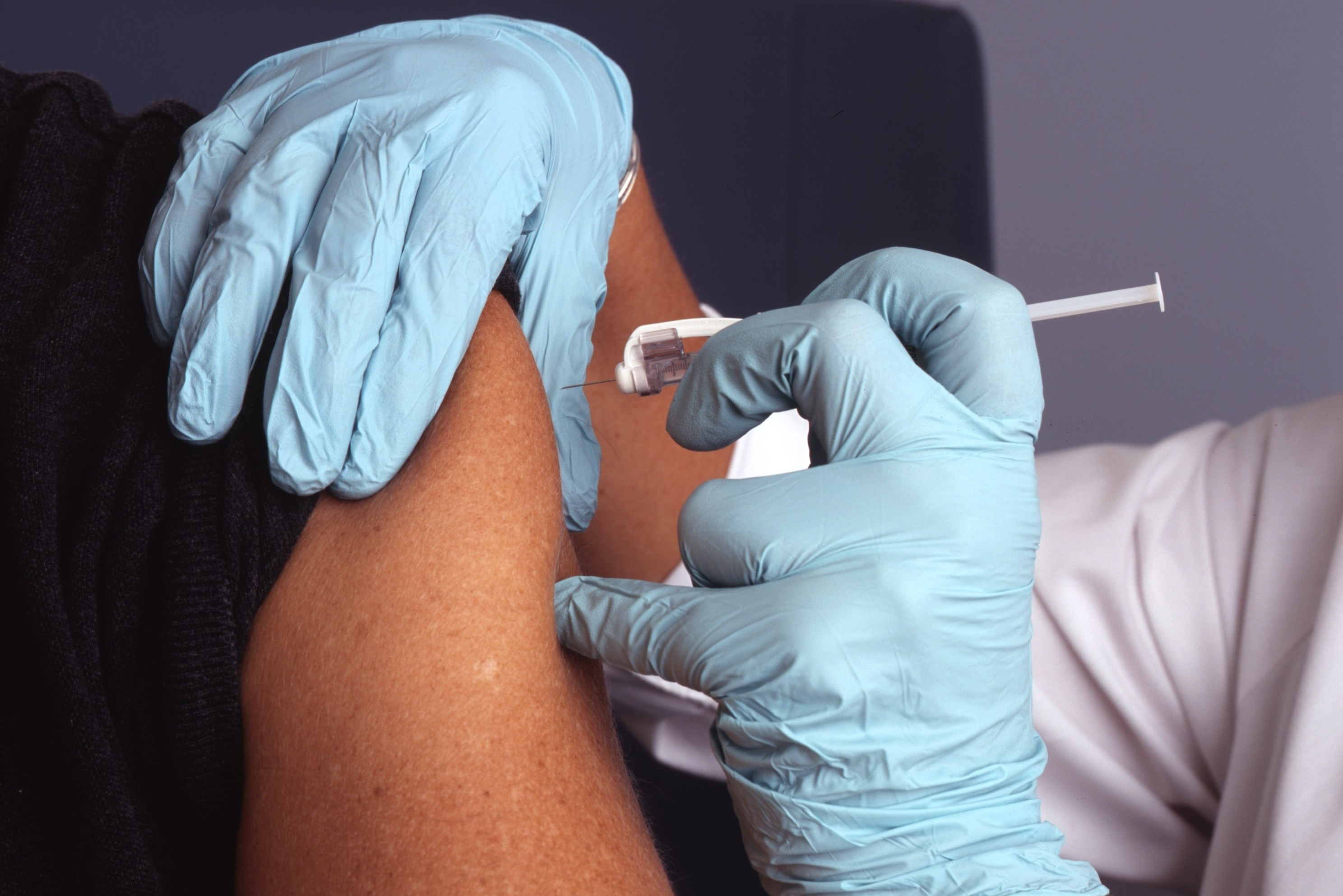 Cong ty TQ phat trien vaccine Covid-19 nguoc voi the gioi hinh anh