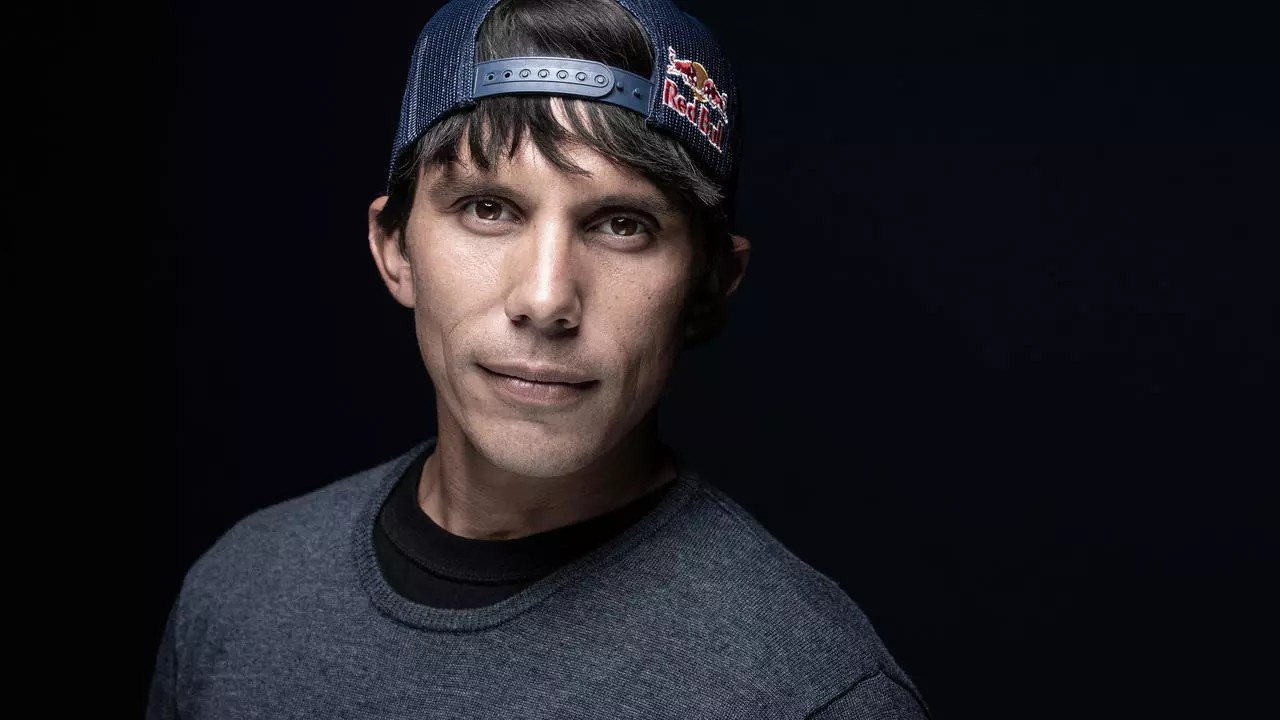 nguoi bay tu nan anh 1