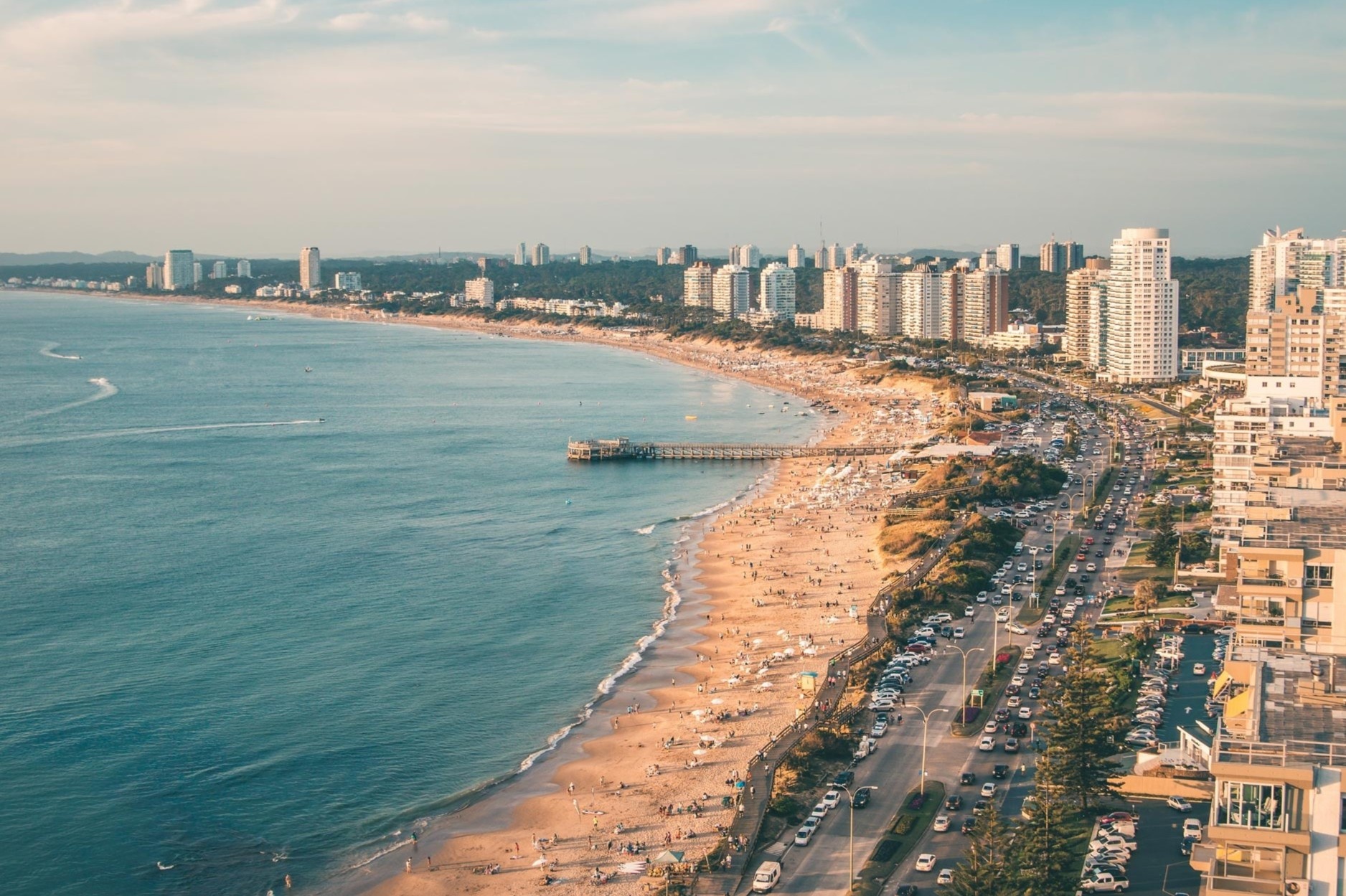 Nguoi dan Argentina do xo sang Uruguay hinh anh