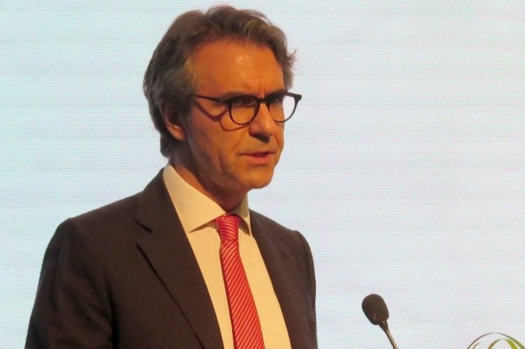 Dai su EU keu goi gan dau tu phat trien voi bao ve moi truong hinh anh