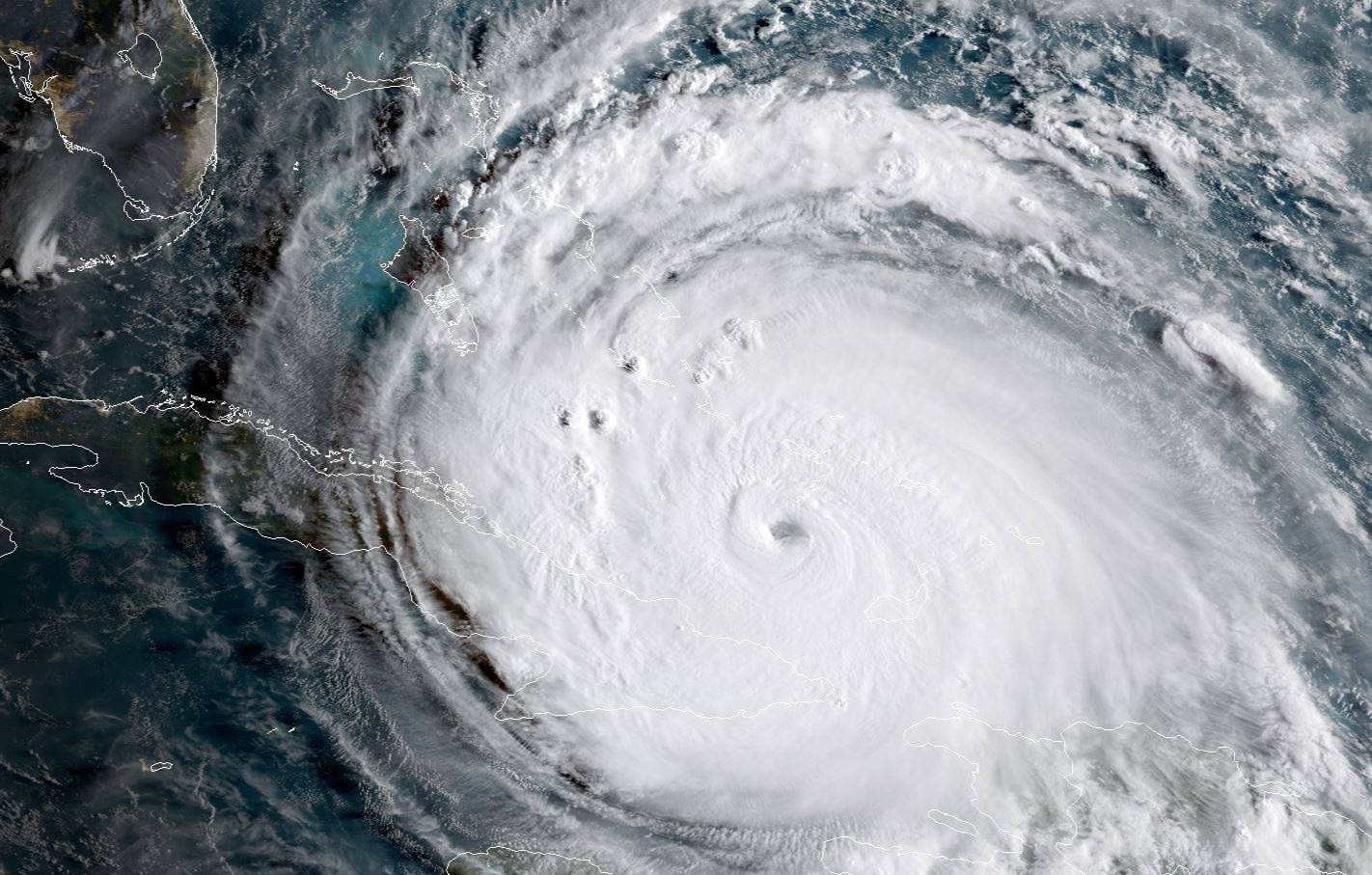 Sa mac noi san sinh nhung con bao kinh hoang nhat hinh anh