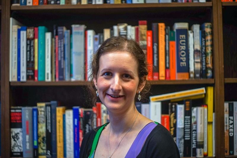 phuong Tay chong dich khong bang chau A? anh 13