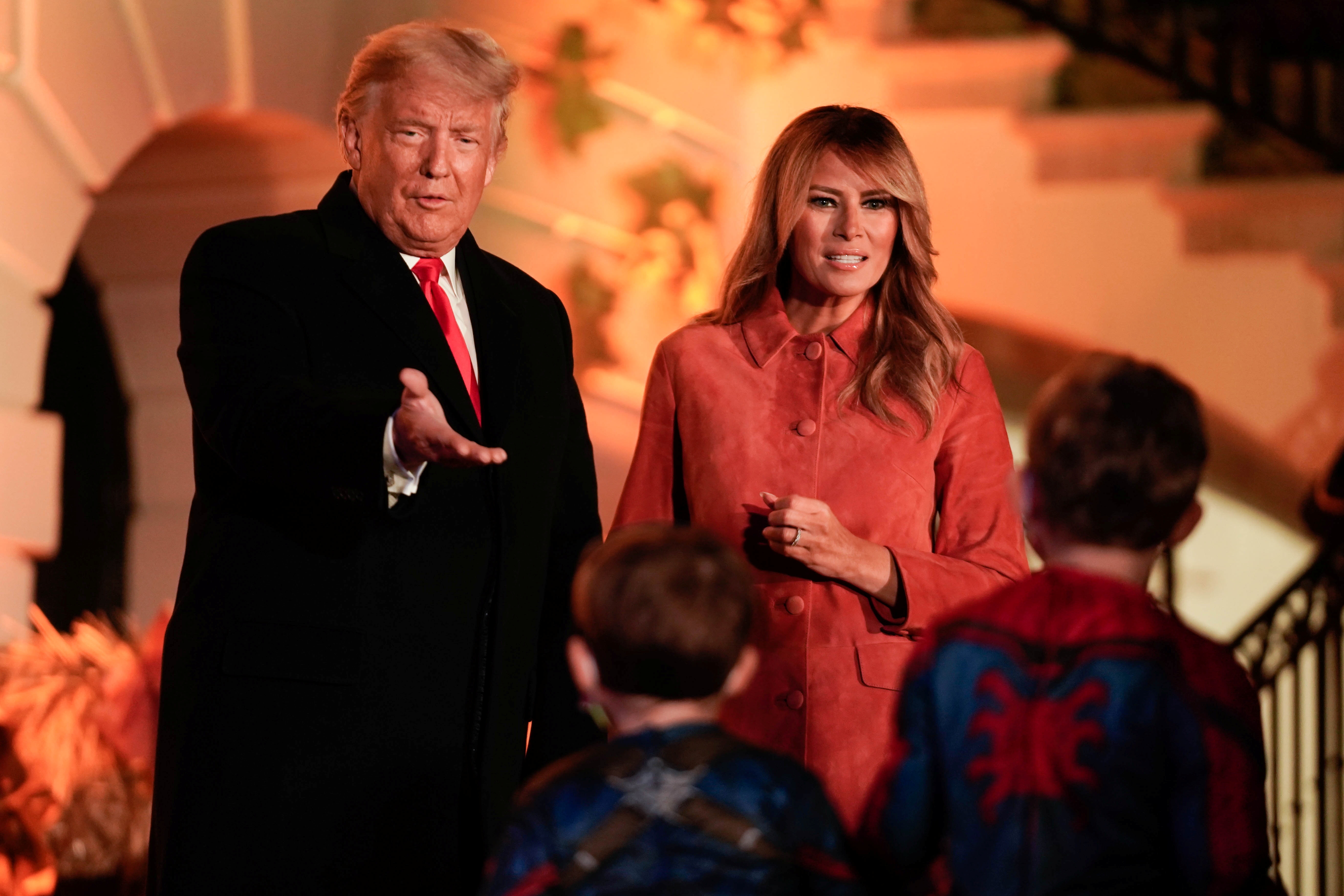 vo chong Trump to chuc tiec Halloween anh 6