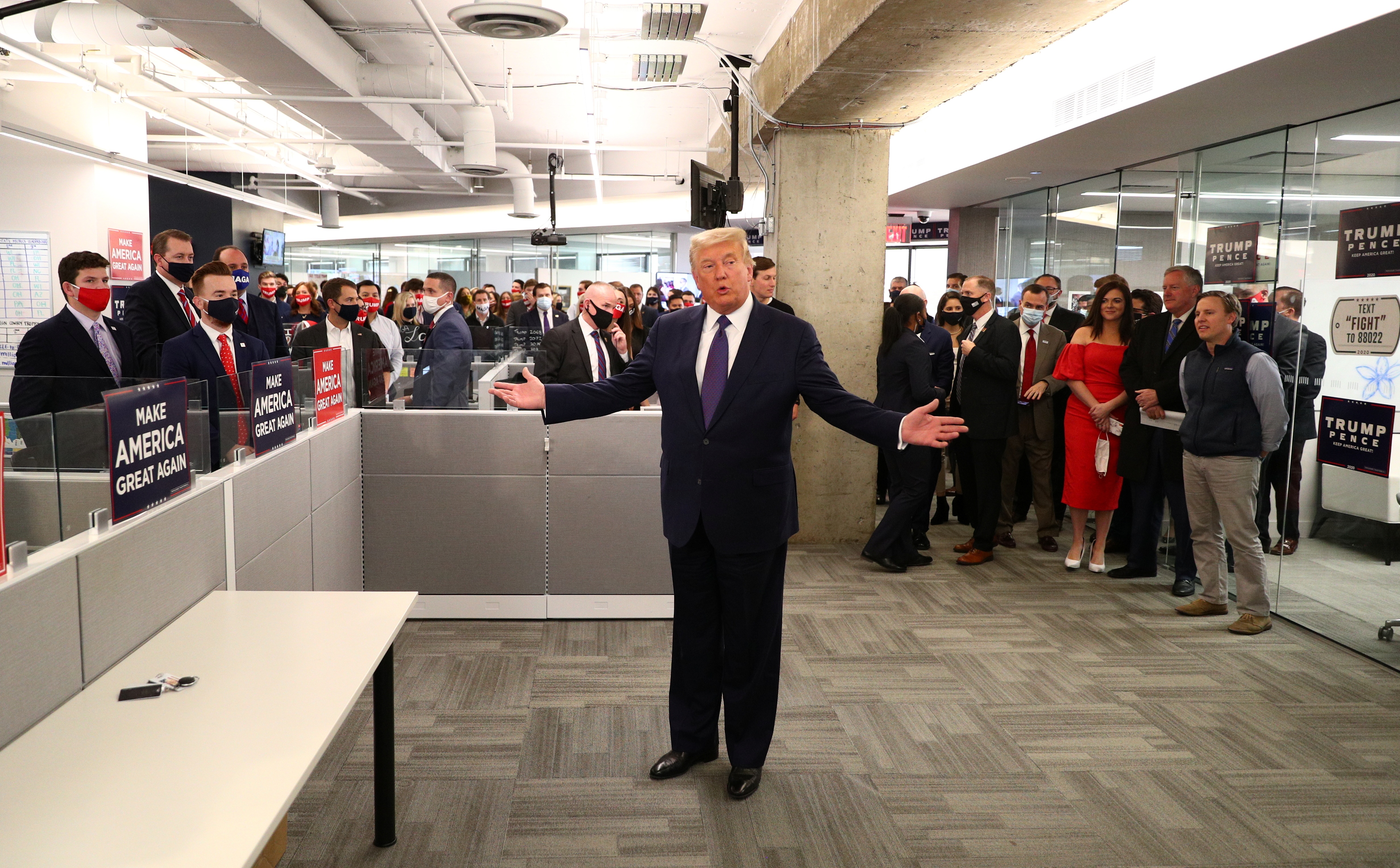 ‘Chinh quyen Trump trong bon nam qua rat thu vi’ hinh anh