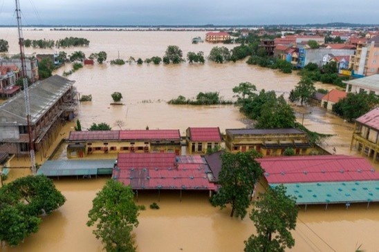 Dai dien LHQ keu goi 40 trieu USD de cuu tro lu lut o Viet Nam hinh anh