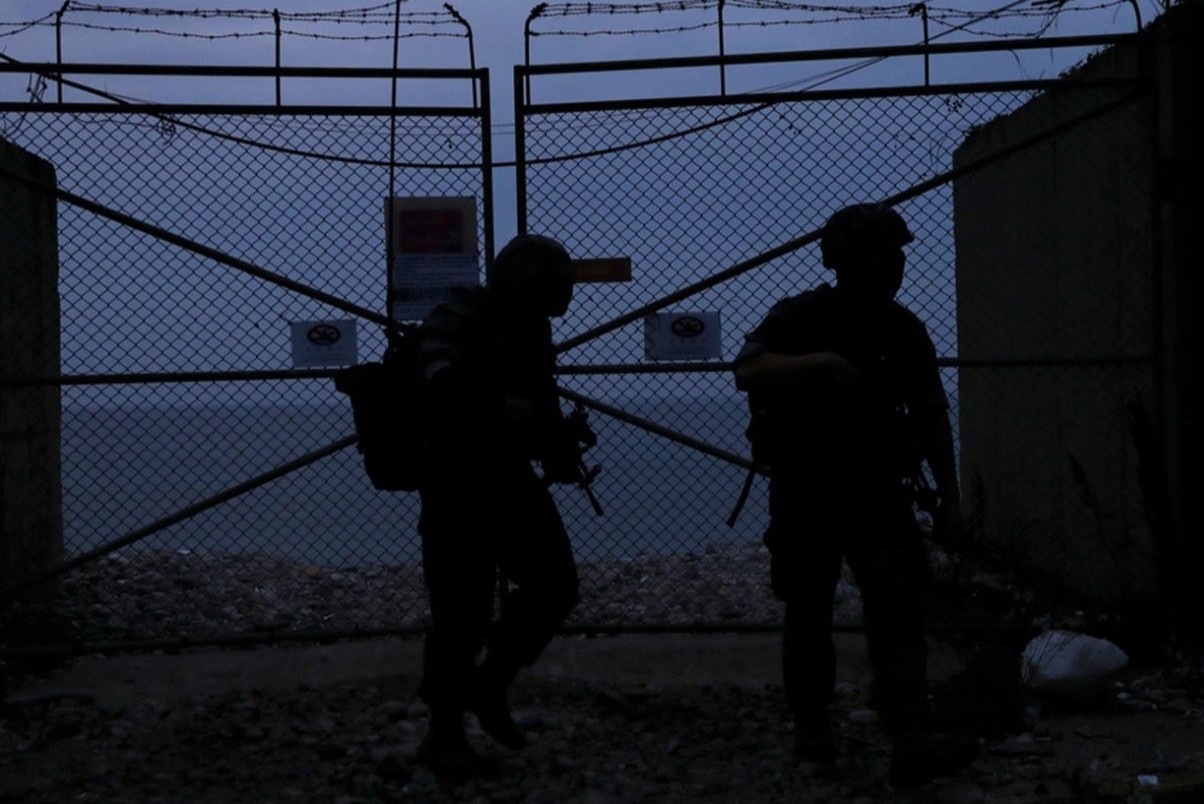 Han Quoc bat mot nguoi Trieu Tien vuot bien hinh anh