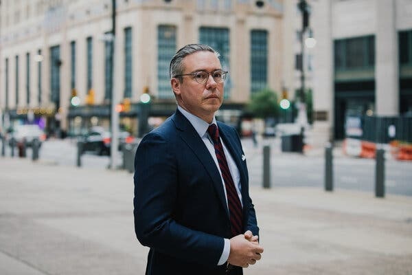 Nguoi quan ly kiem phieu o Pennsylvania bi de doa tinh mang hinh anh