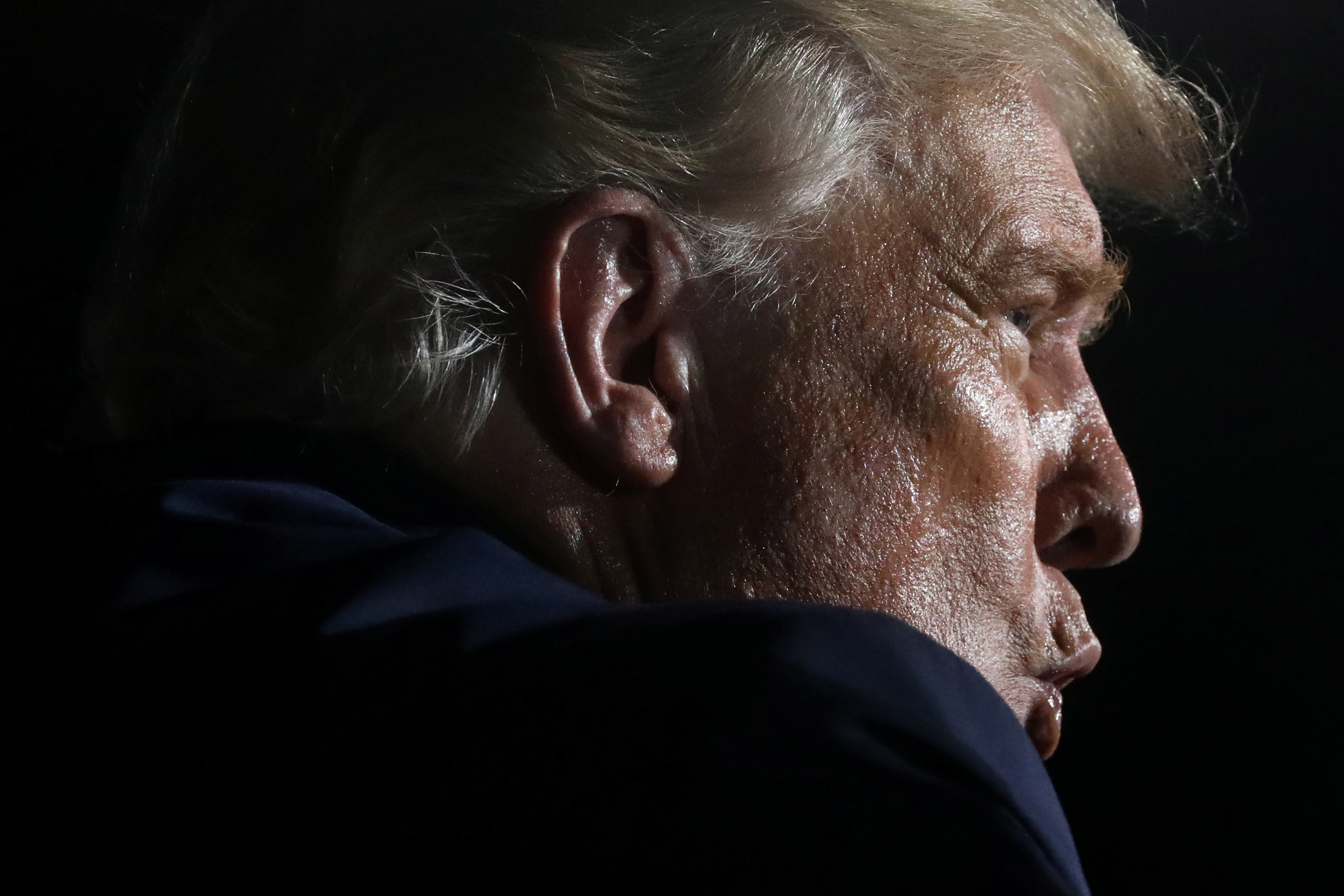 Trump lam gi truoc khi roi Nha Trang anh 2