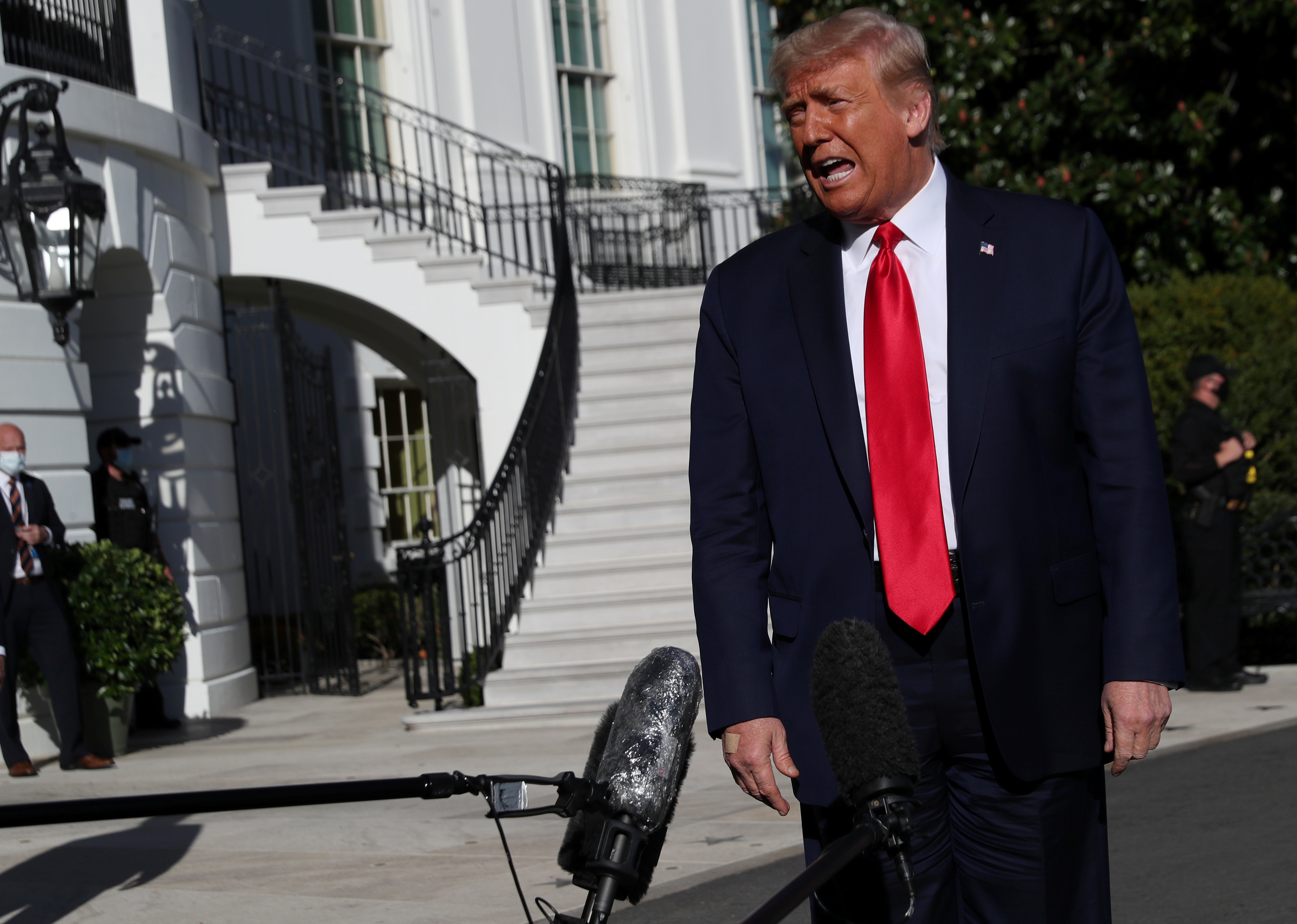 Trump lam gi truoc khi roi Nha Trang anh 3