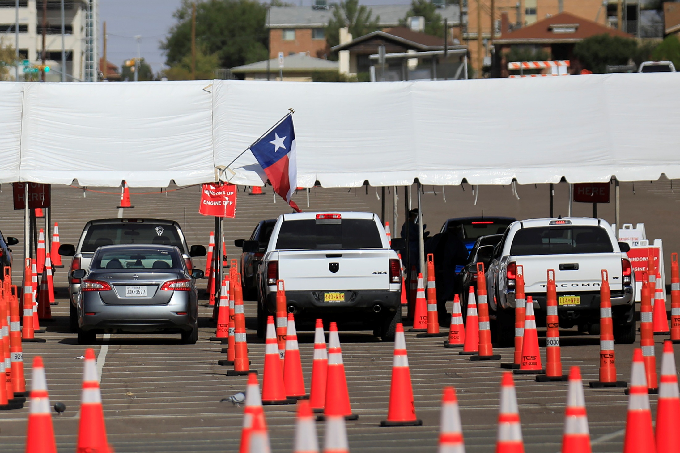 Texas dat 1 trieu ca Covid-19 anh 1