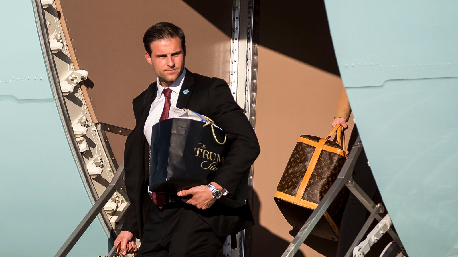 Nhan vat dang ‘lam mua lam gio’ o Nha Trang hinh anh