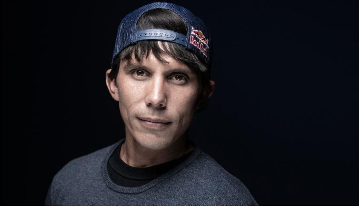 nguoi bay Vince Reffet qua doi anh 1