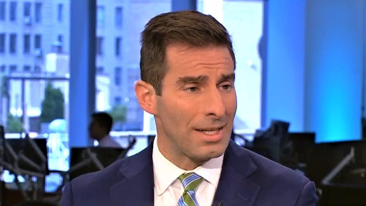 Trump khong kien duoc nua anh 3