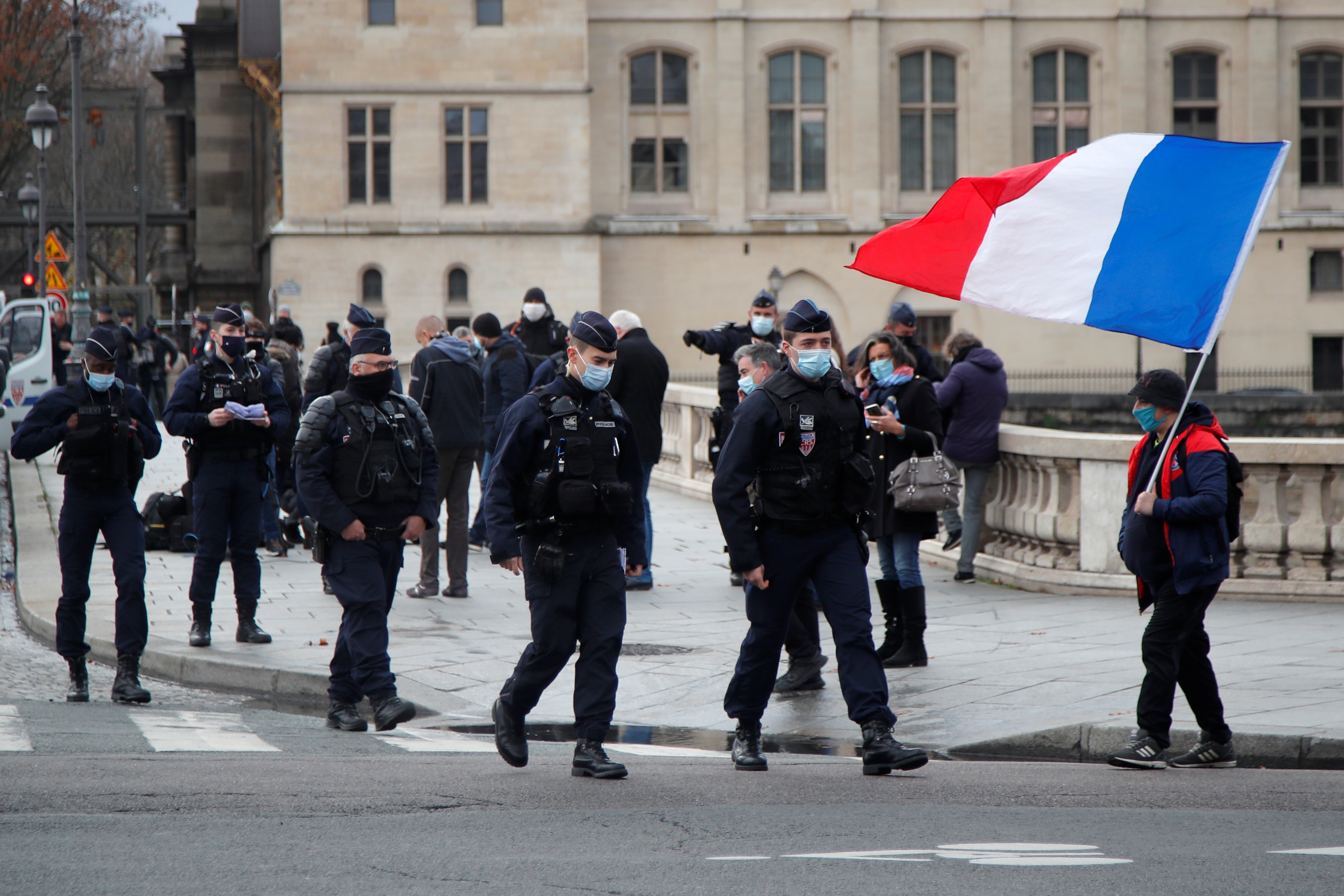 the gioi don 2021 lang le anh 4