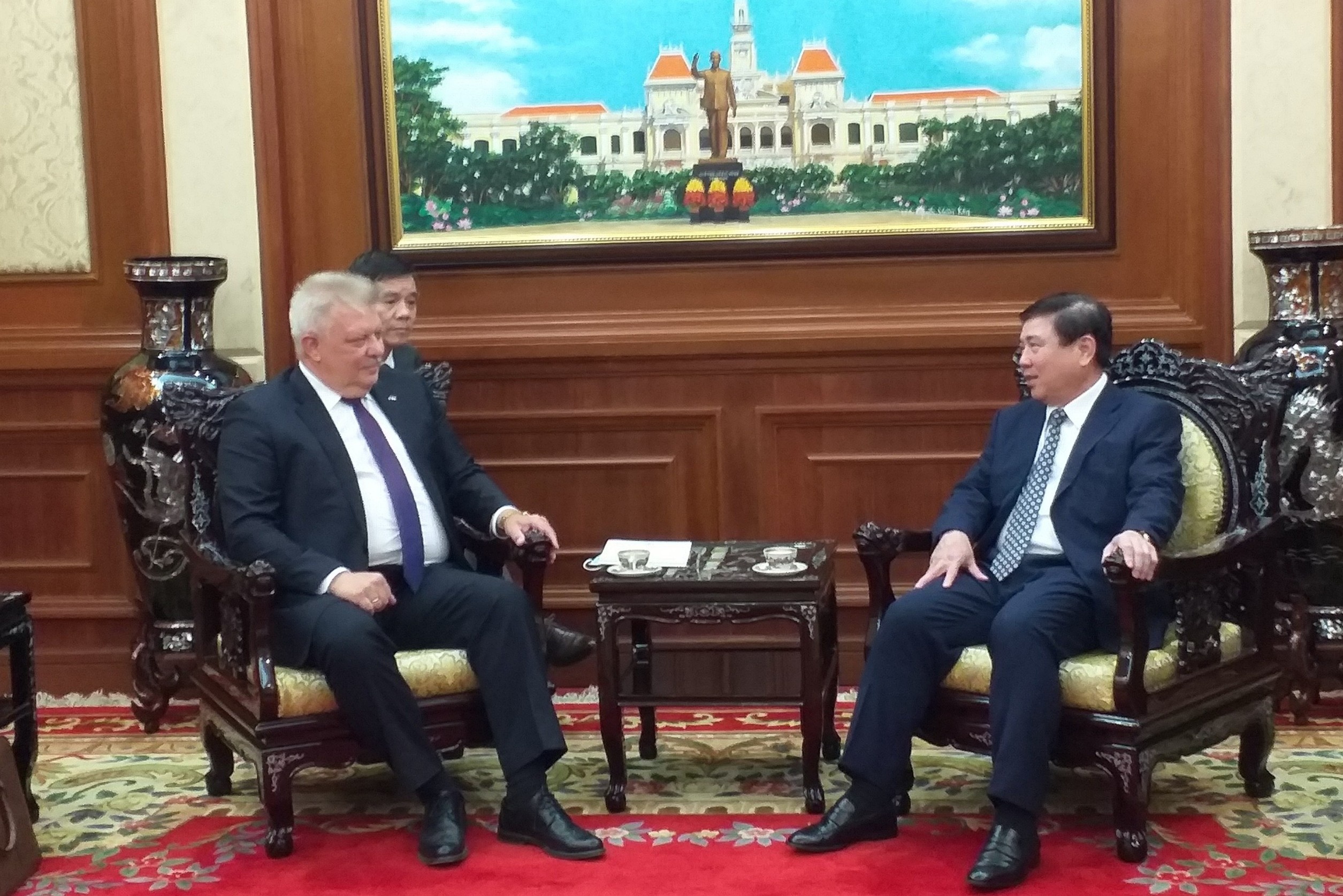 TLS Nga: O TP.HCM la mot trong nhung khoang thoi gian tuoi dep nhat hinh anh