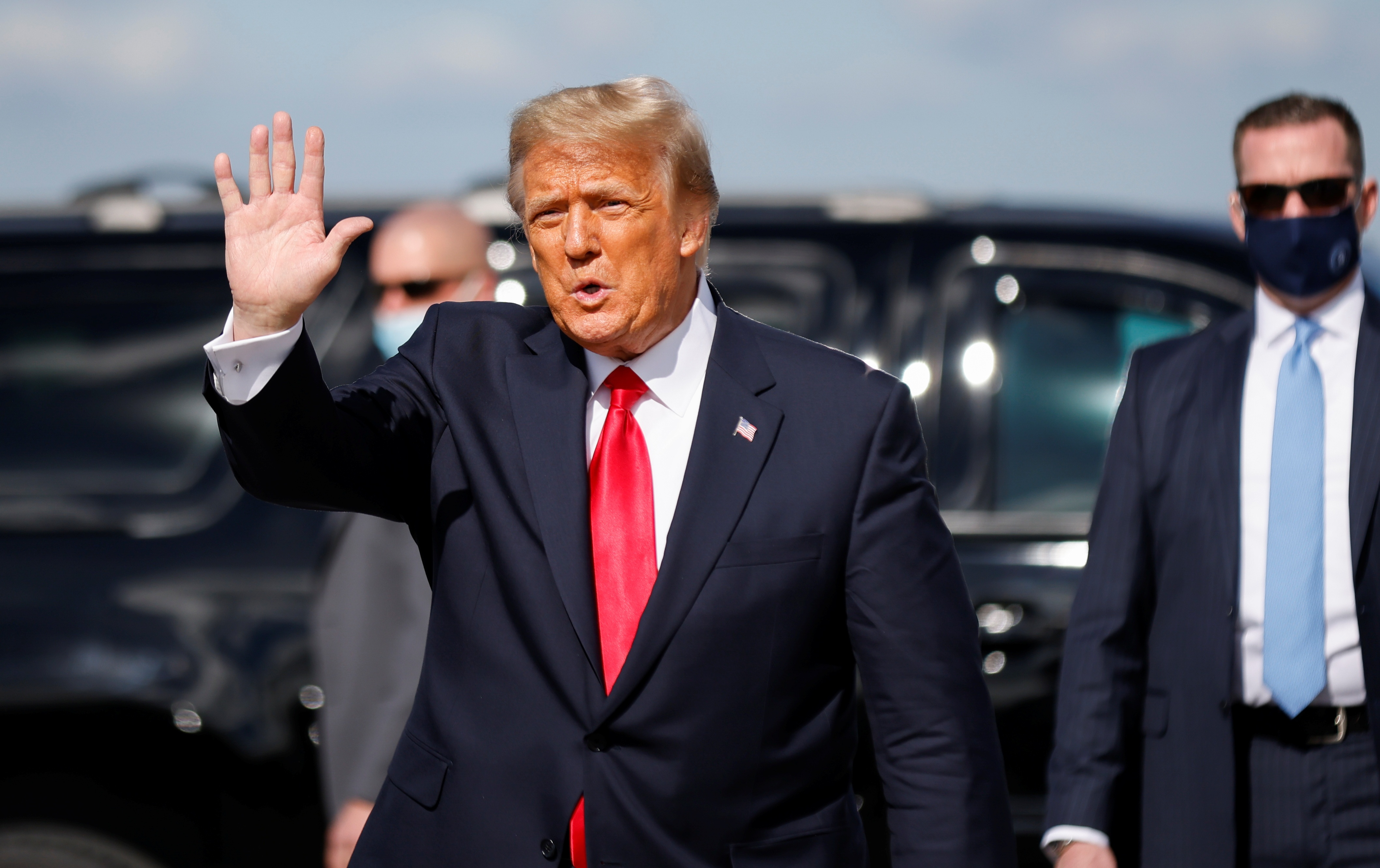 Toa Toi cao My bac vu kien tham nhung nham vao ong Trump hinh anh