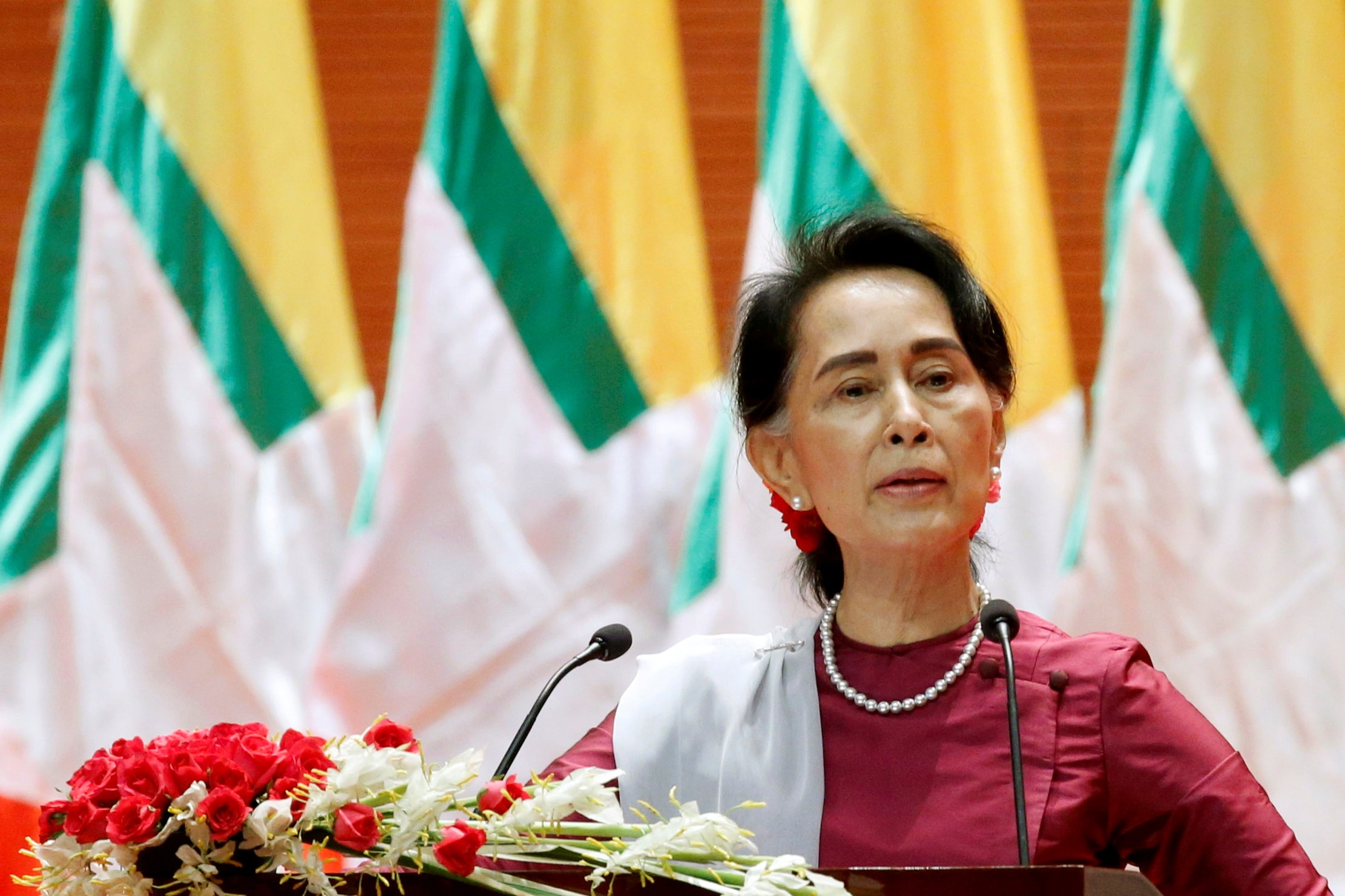 Hoi dong Bao an keu goi quan doi Myanmar tha ngay ba Suu Kyi hinh anh