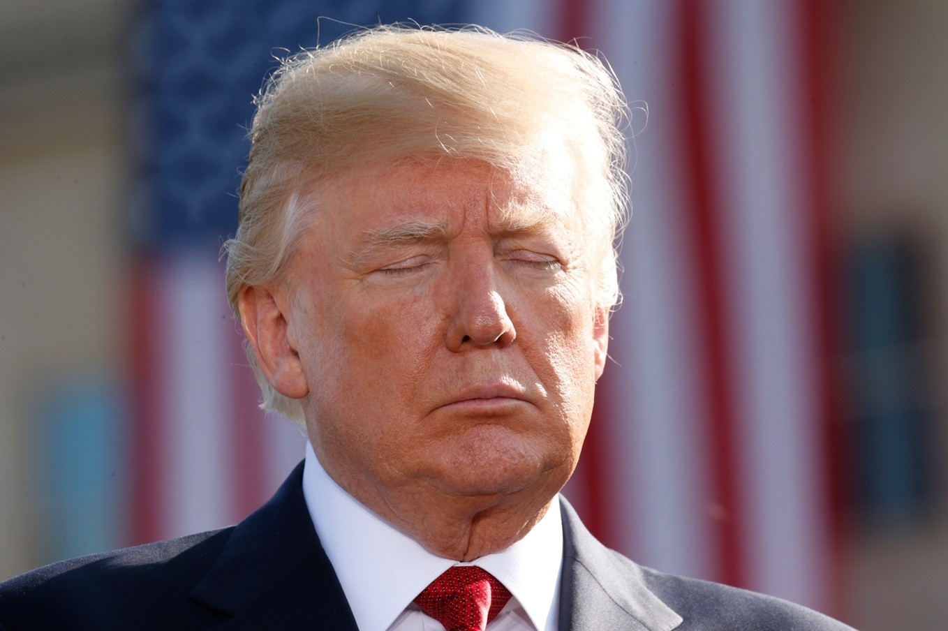 Han chot de ong Trump phan hoi cao buoc 'kich dong bao loan' hinh anh