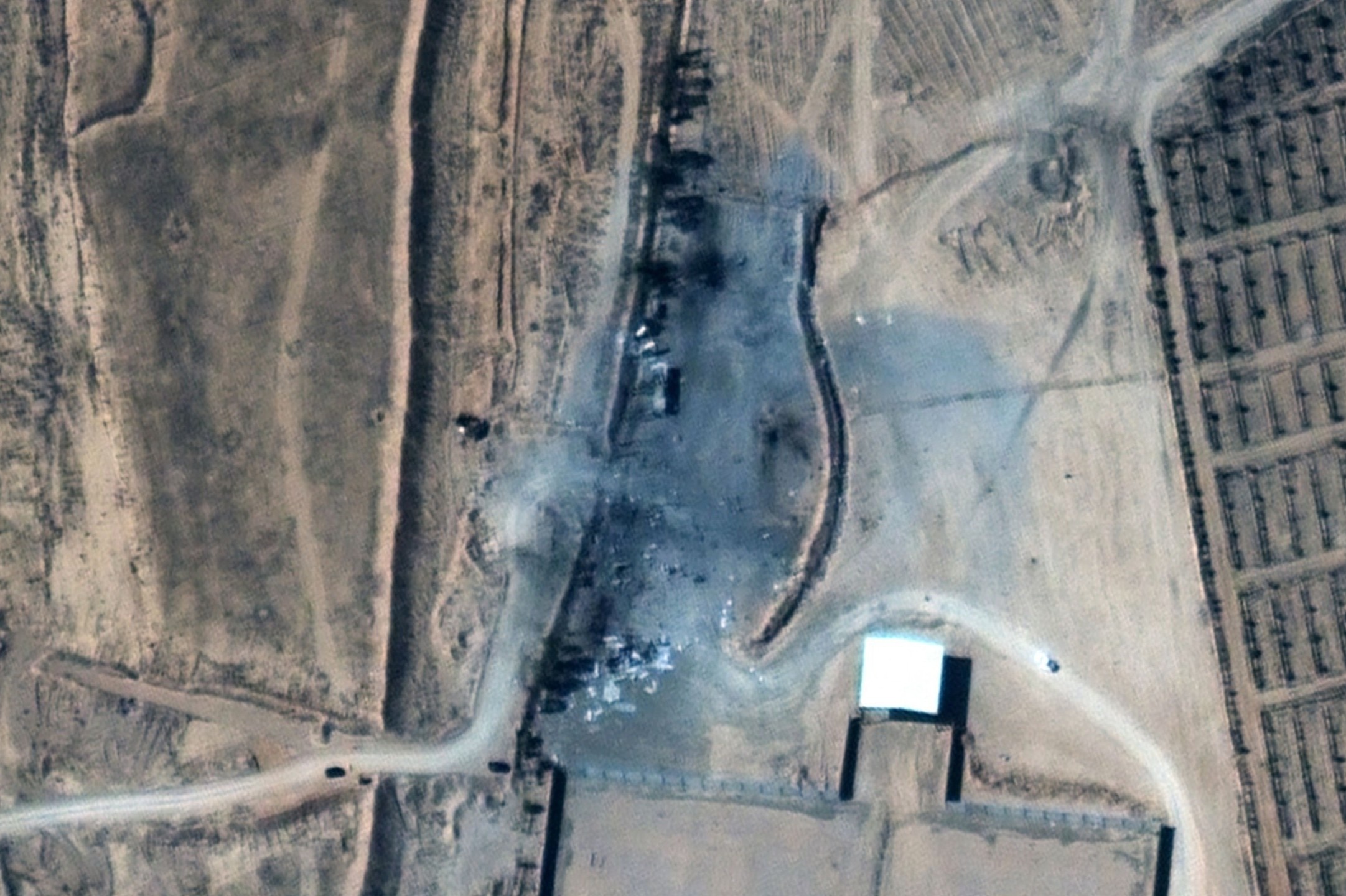 Anh ve tinh he lo hau qua dot doi bom cua chinh quyen ong Biden hinh anh