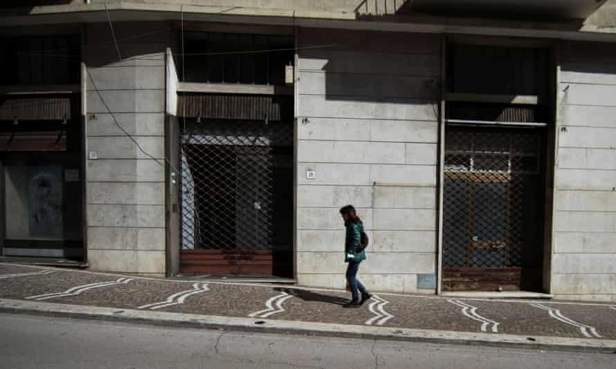 Italy phong toa vi Covid-19 anh 1