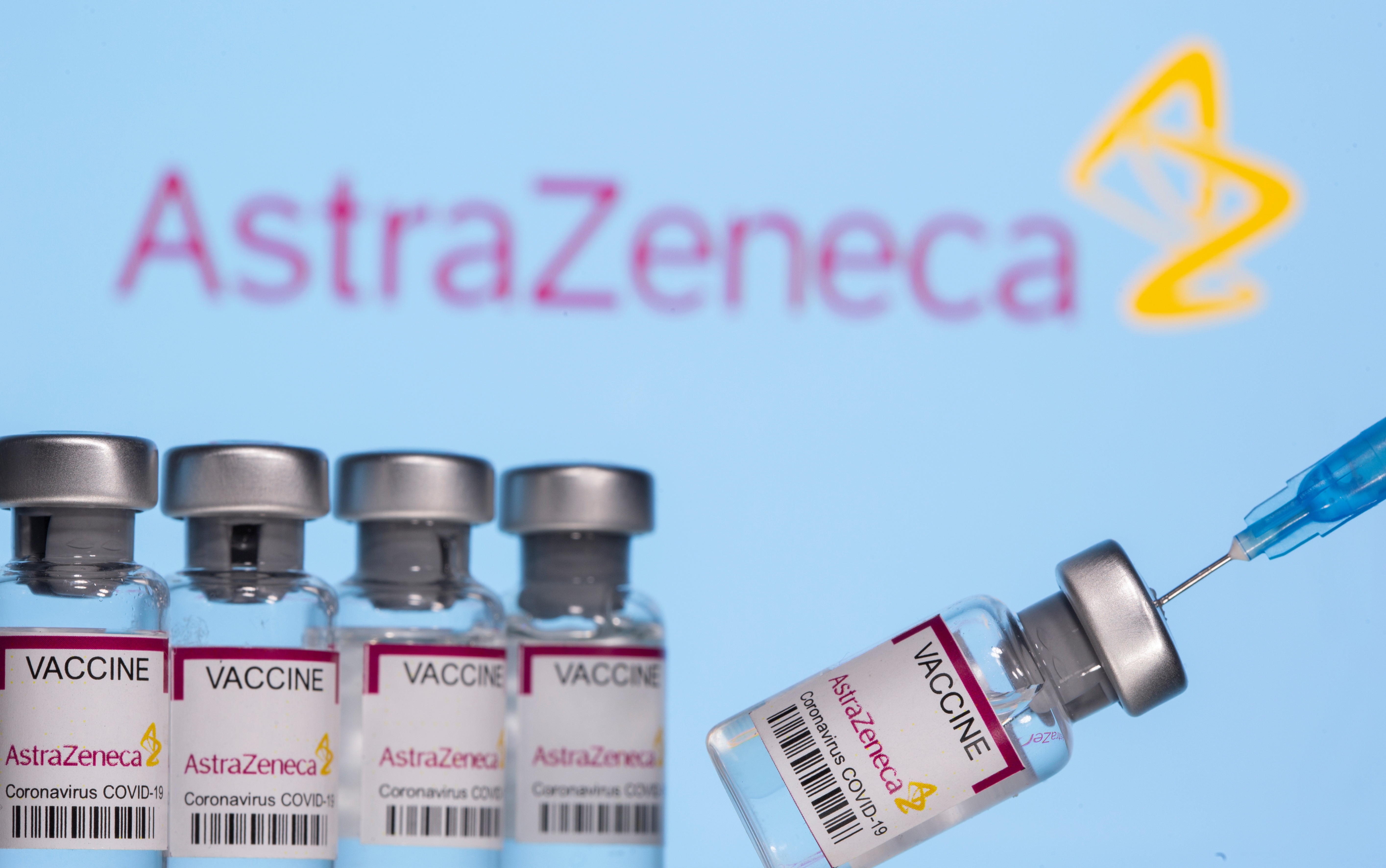 Ha Lan ngung su dung vaccine Covid-19 cua AstraZeneca hinh anh