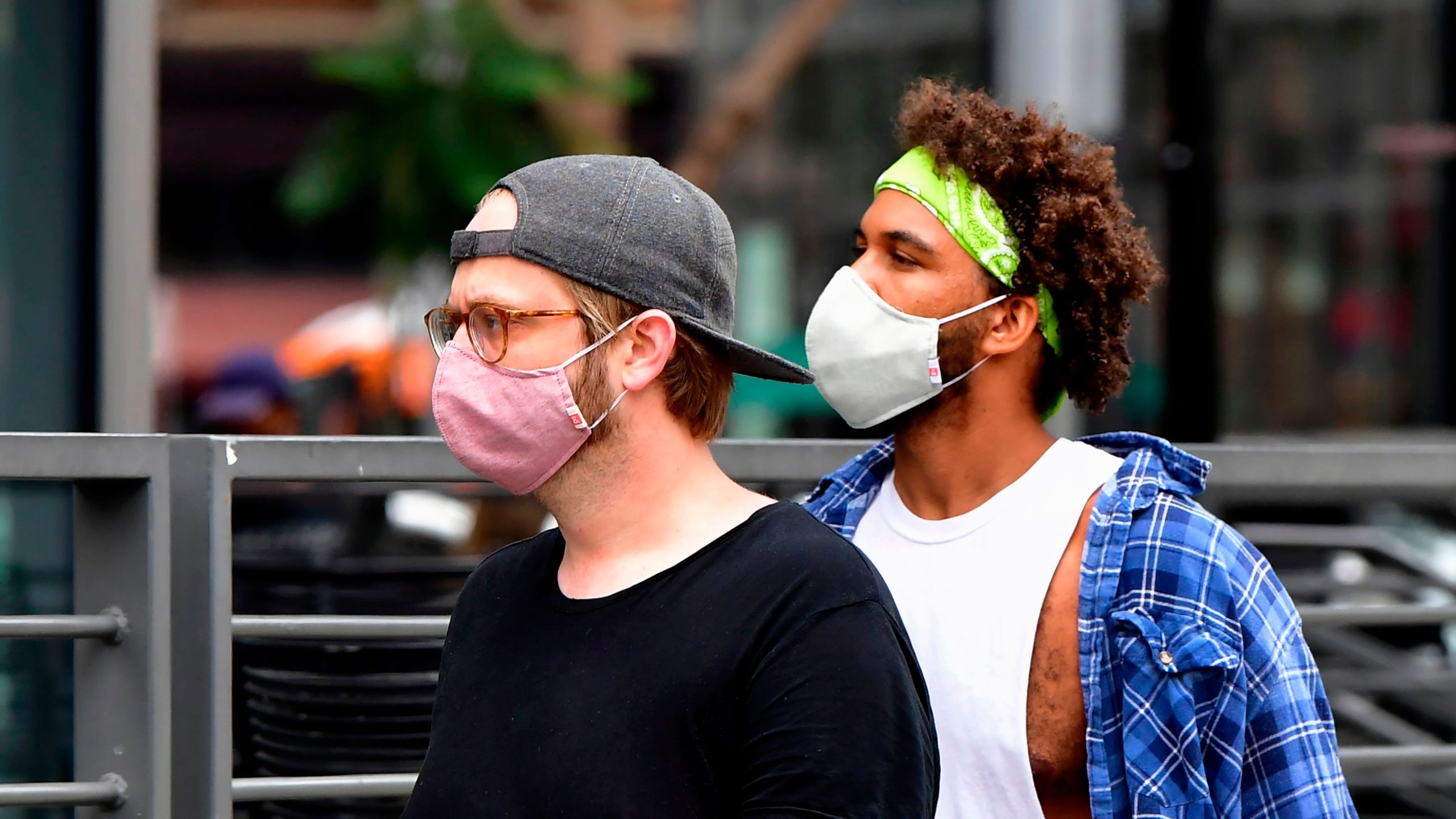 tac dung phu vaccine Covid-19 anh 3