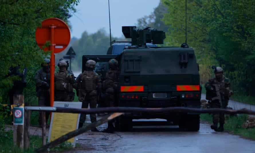 phat hien thi the quan nhan Bi anh 1