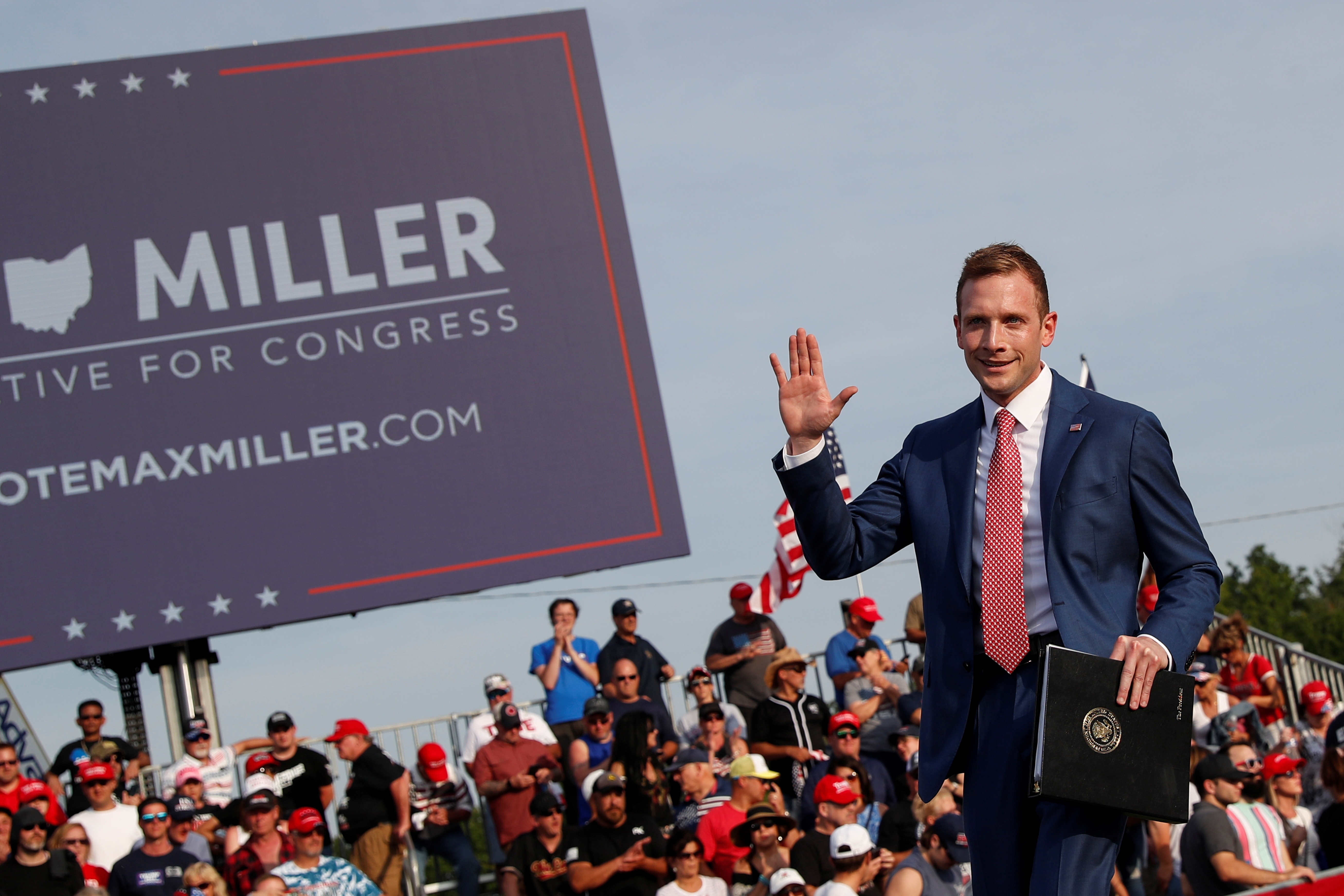 Trump mit tinh anh 2