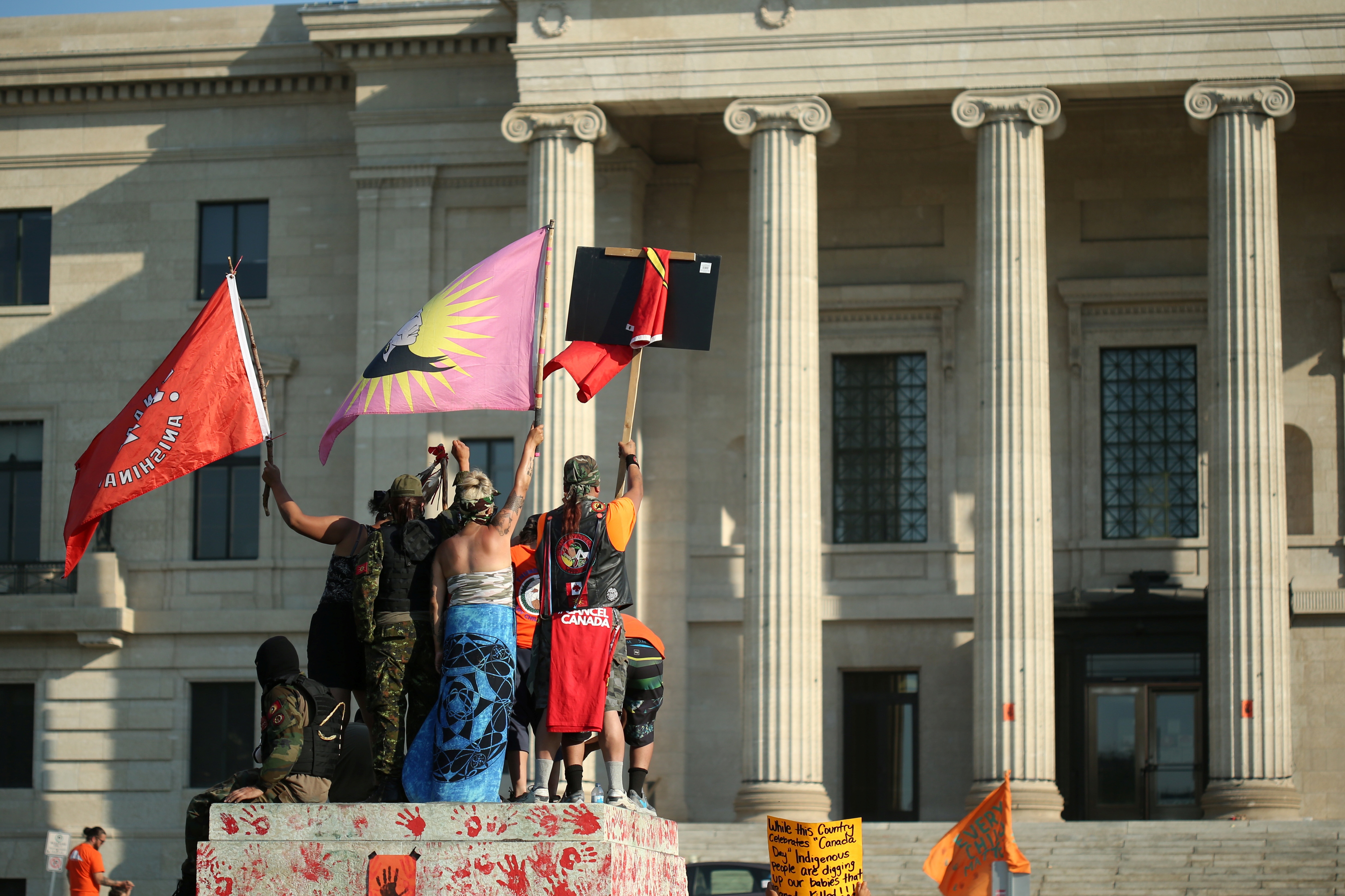 giat sap tuong Nu hoang Anh o Canada anh 8