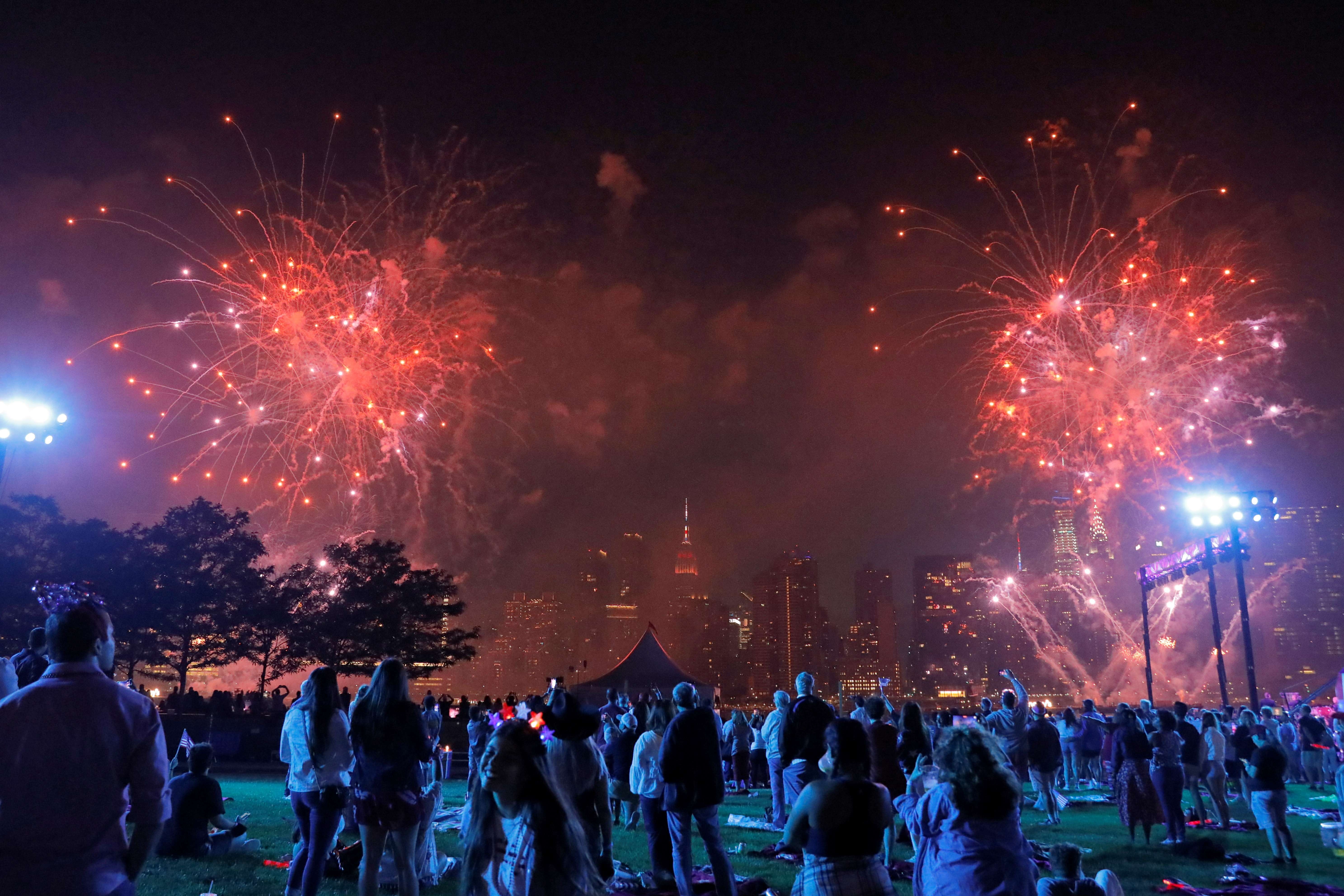 Quoc khanh My 4/7 anh 1